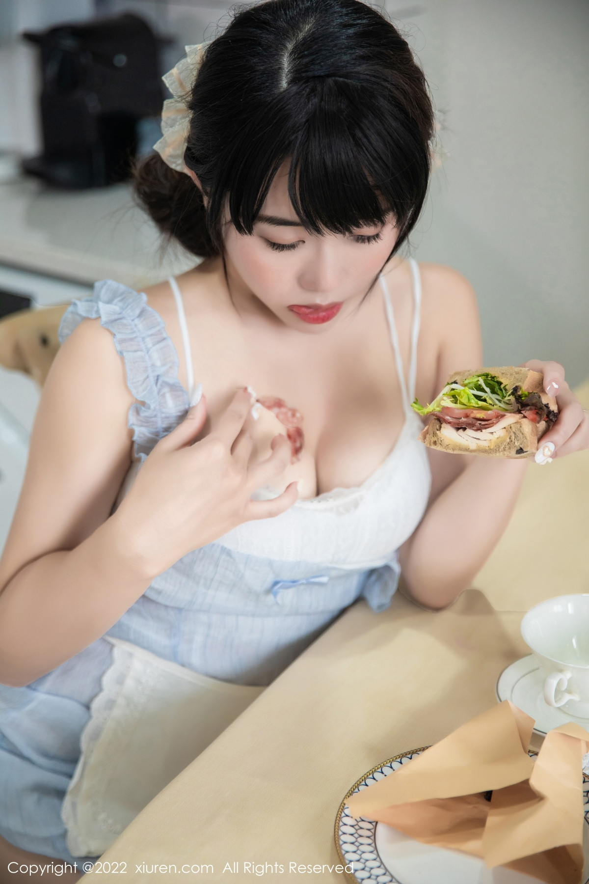 [XiuRen]高清写真图 2022.11.10 No.5834 严利娅Yuliya 丰腴美臀