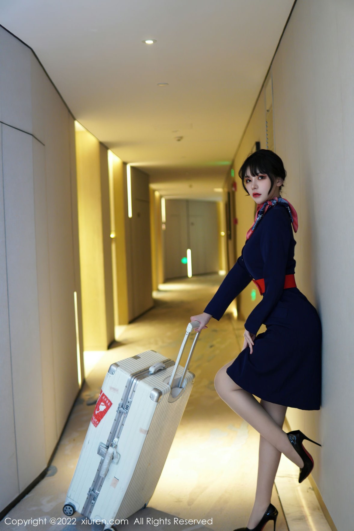 [XiuRen]高清写真图 2022.12.27 No.6048 桃桃子_ 空姐制服