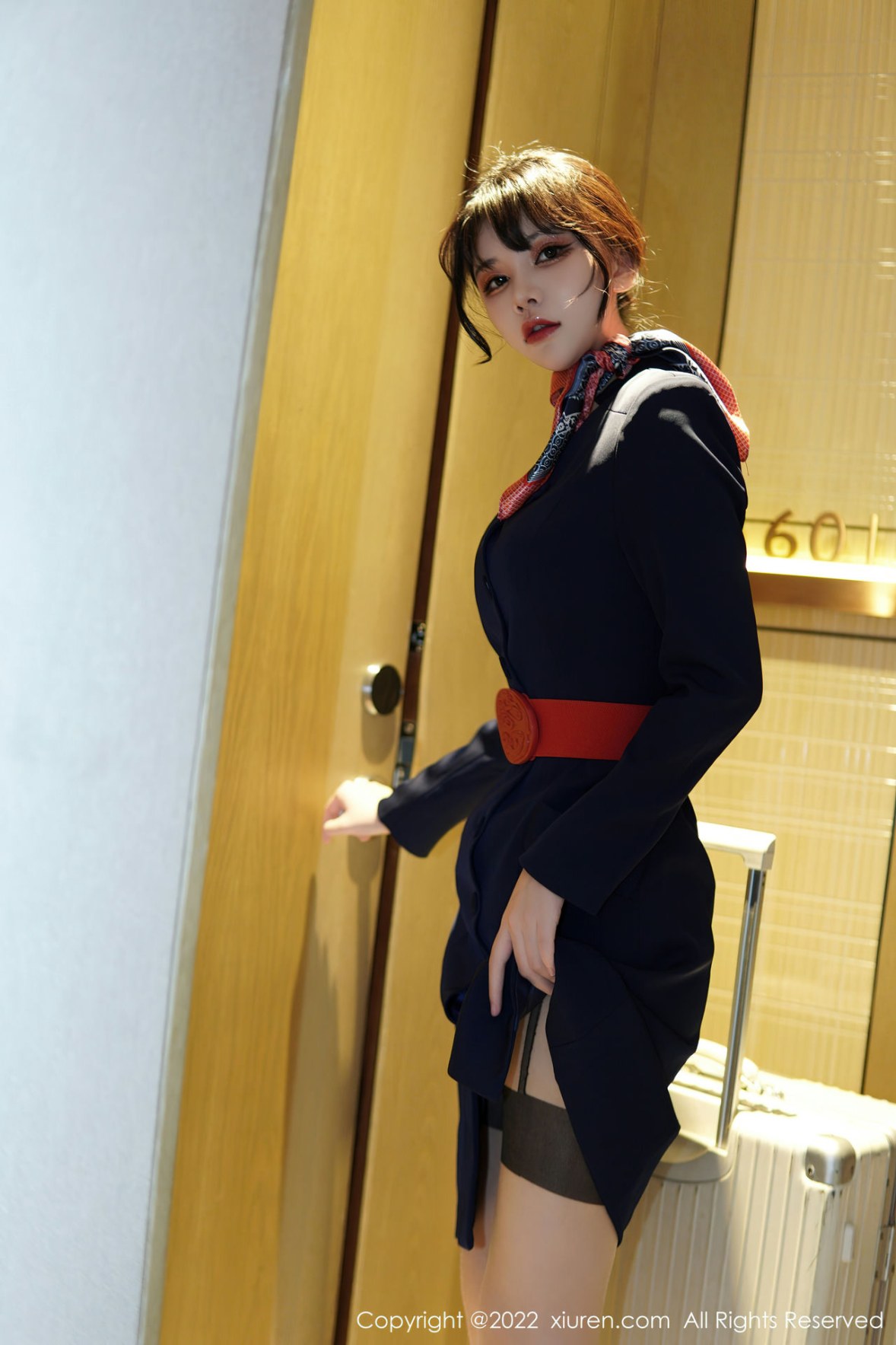 [XiuRen]高清写真图 2022.12.27 No.6048 桃桃子_ 空姐制服