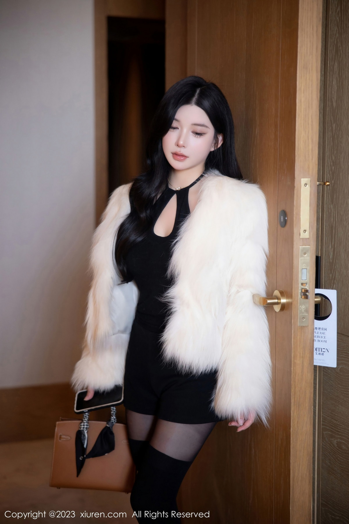 [XiuRen]高清写真图 2023.02.03 No.6212 林珊珊 黑丝美腿