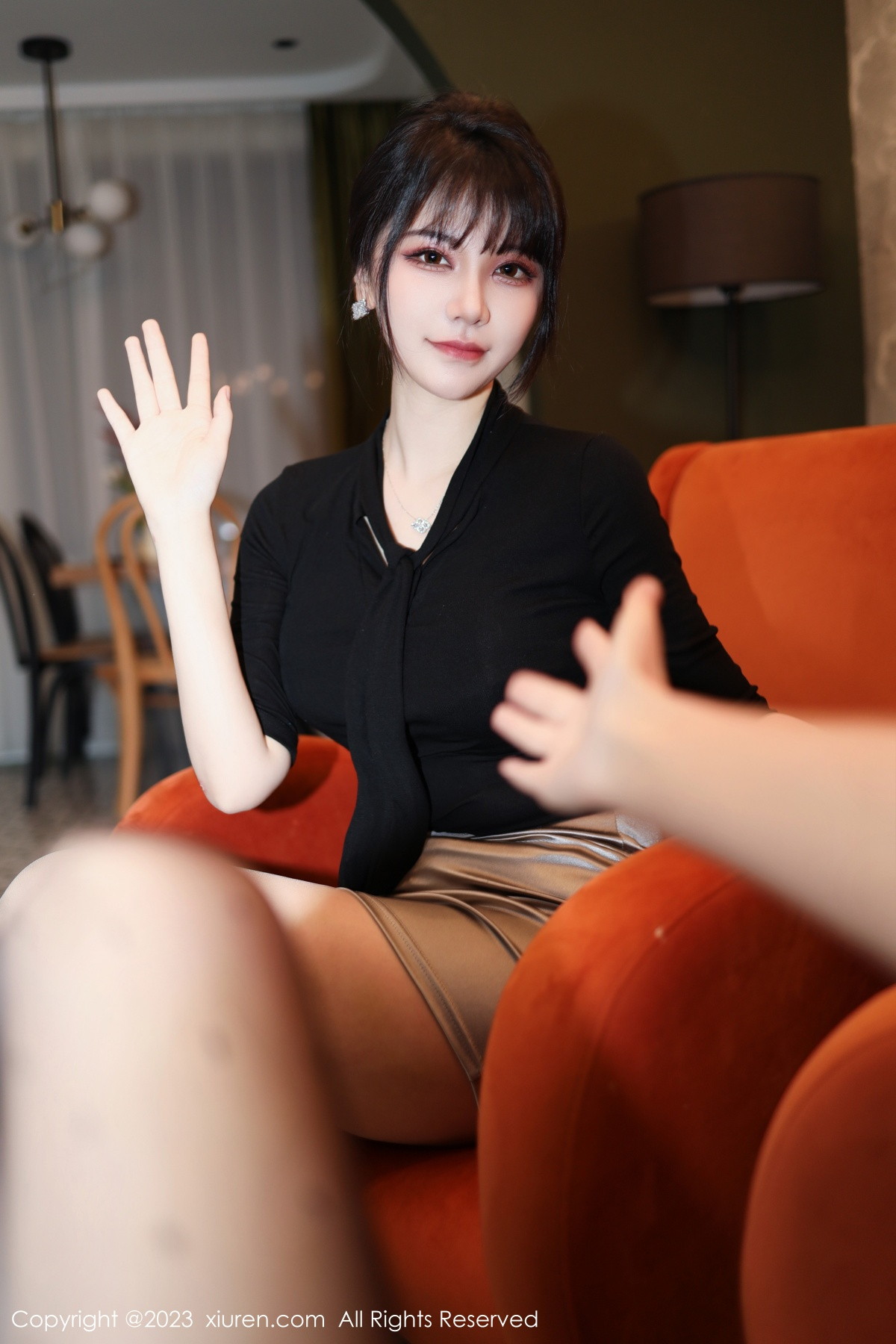 [XiuRen]高清写真图 2023.02.13 No.6256 桃桃子_ 短裙丰腴