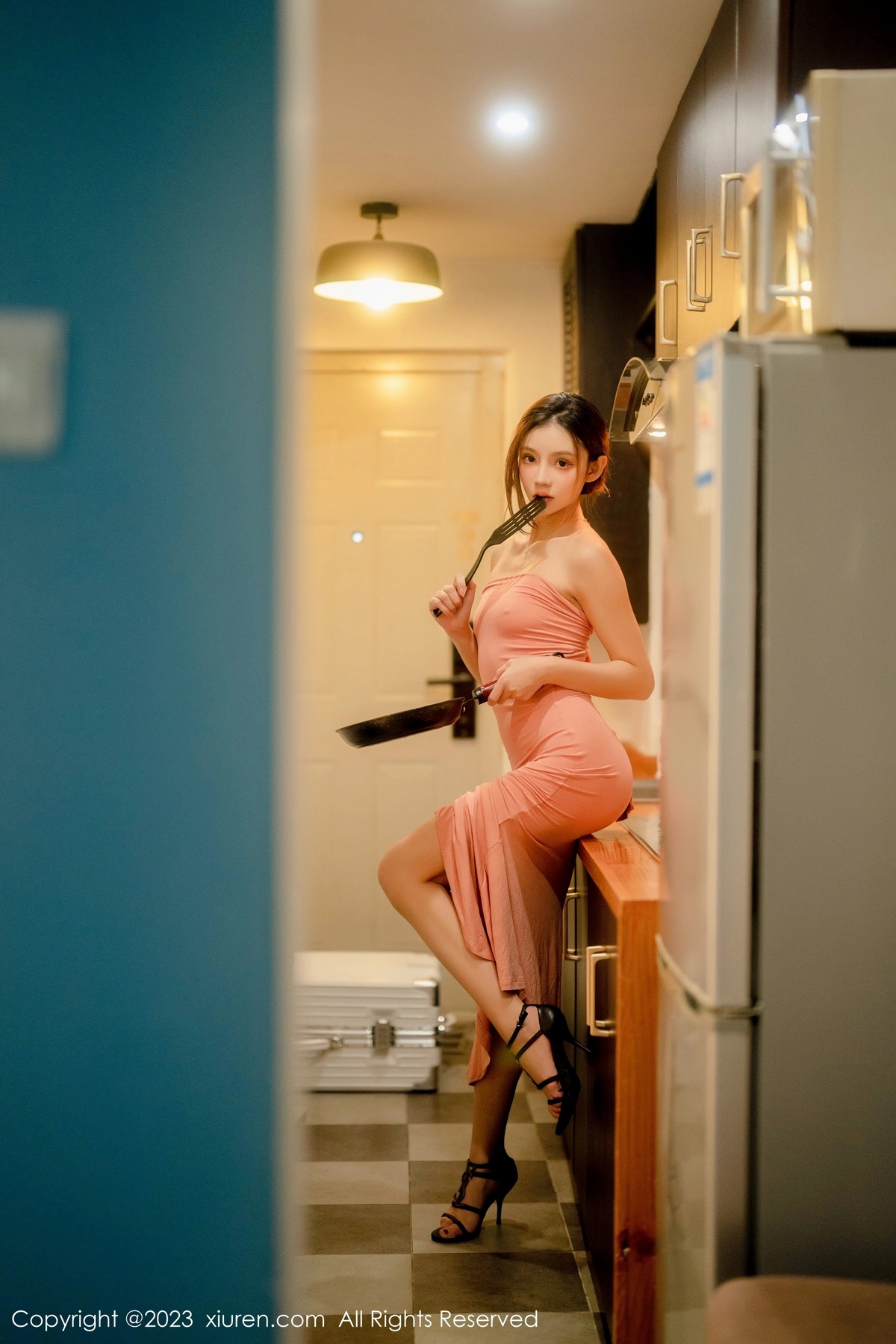 [XiuRen]高清写真图 2023.03.20 No.6437 加朵babe 美腿丝袜