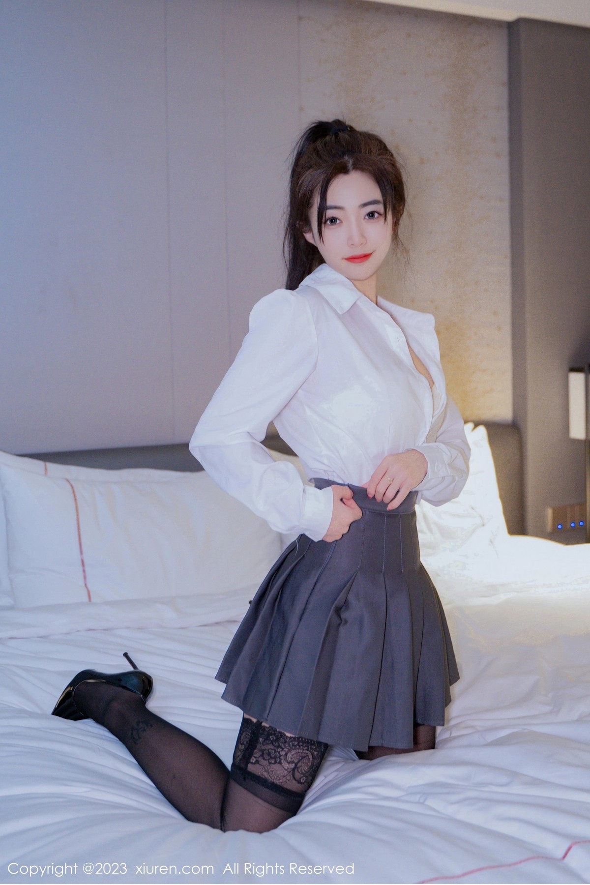 [XiuRen]高清写真图 2023.03.21 No.6444 星子柒kiki 黑丝美腿