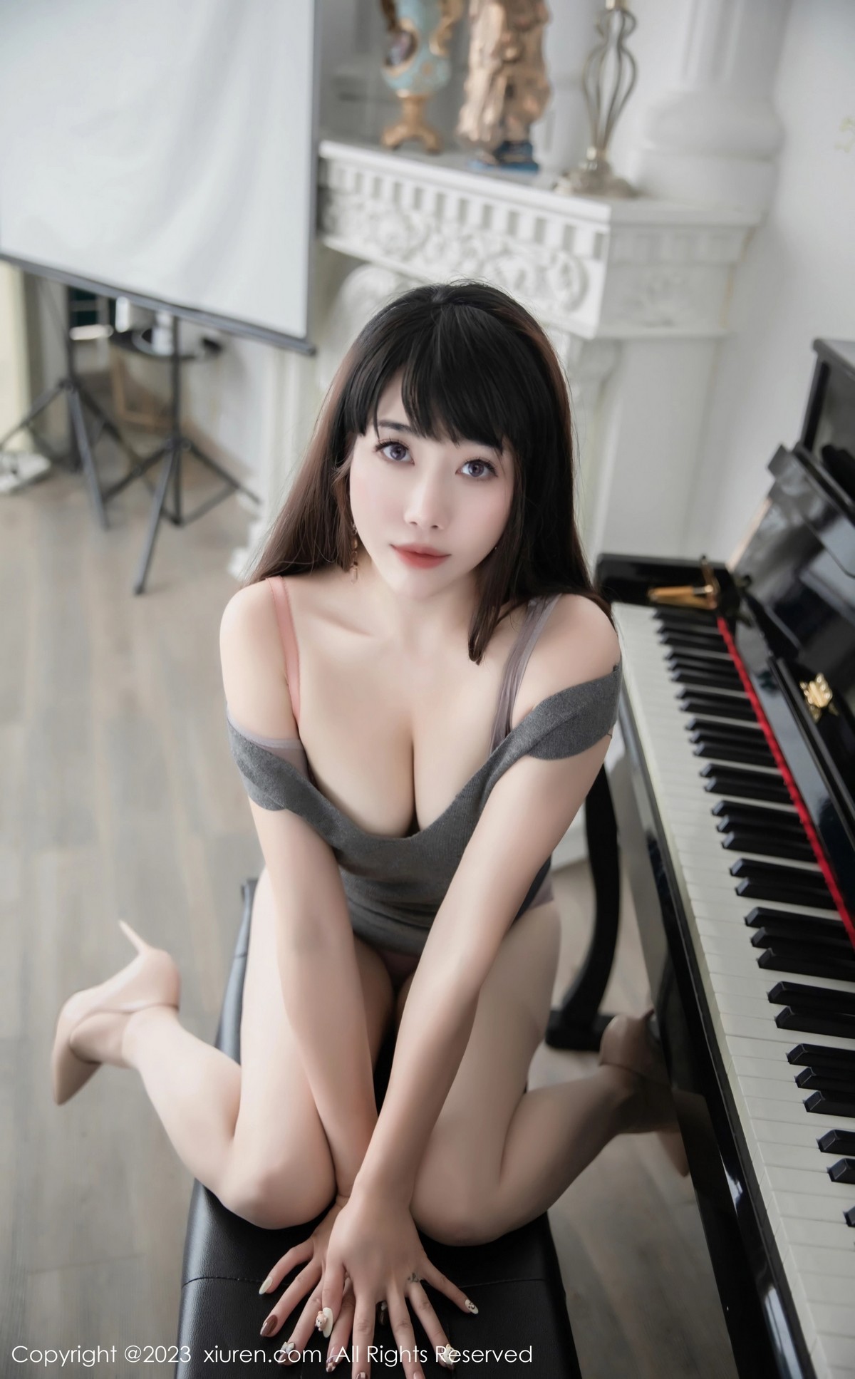 [XiuRen]高清写真图 2023.04.07 No.6532 严利娅Yuliya 丝袜美臀