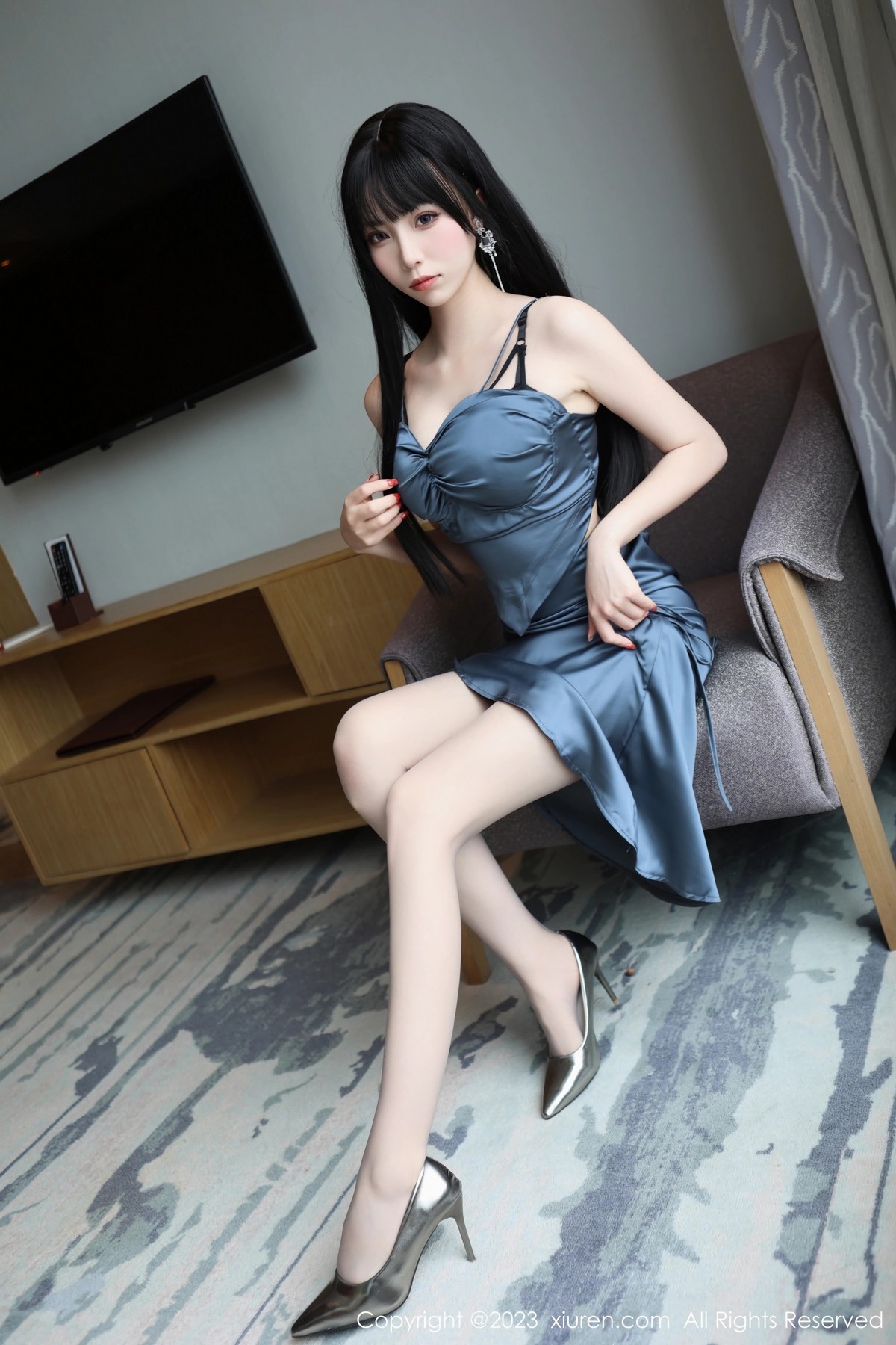 [XiuRen]高清写真图 2023.05.10 No.6714 谭小灵 制服黑丝