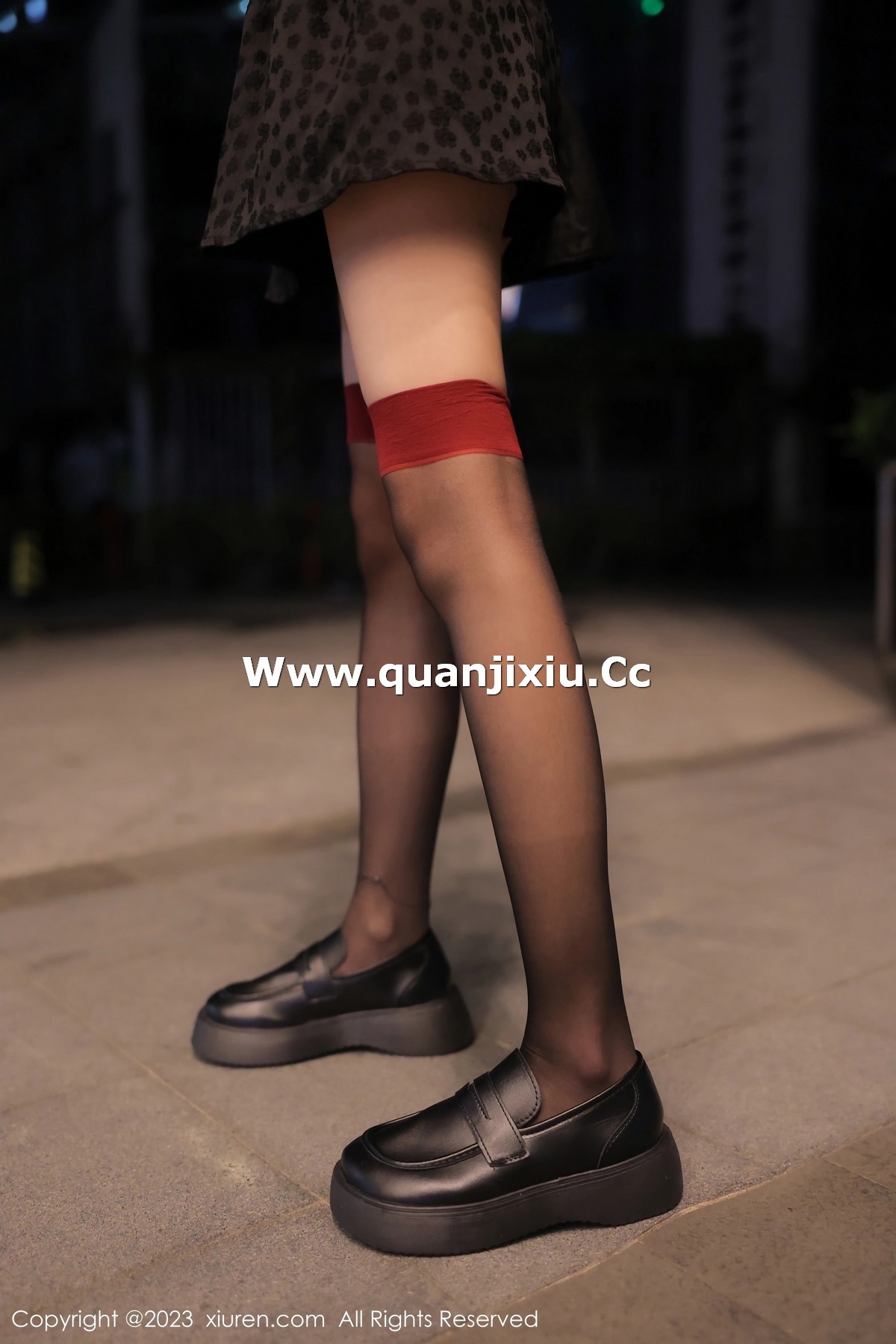 [XiuRen]高清写真图 2023.05.11 No.6724 幼幼 黑丝美腿