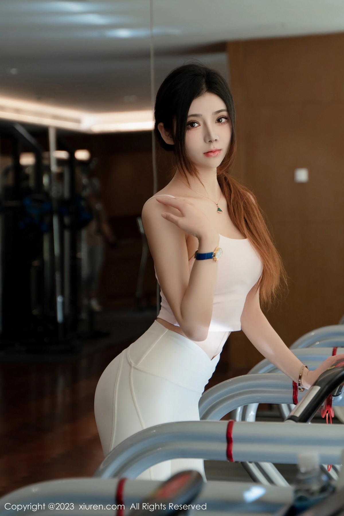 [XiuRen]高清写真图 2023.05.15 No.6734 加朵babe 运动服美腿