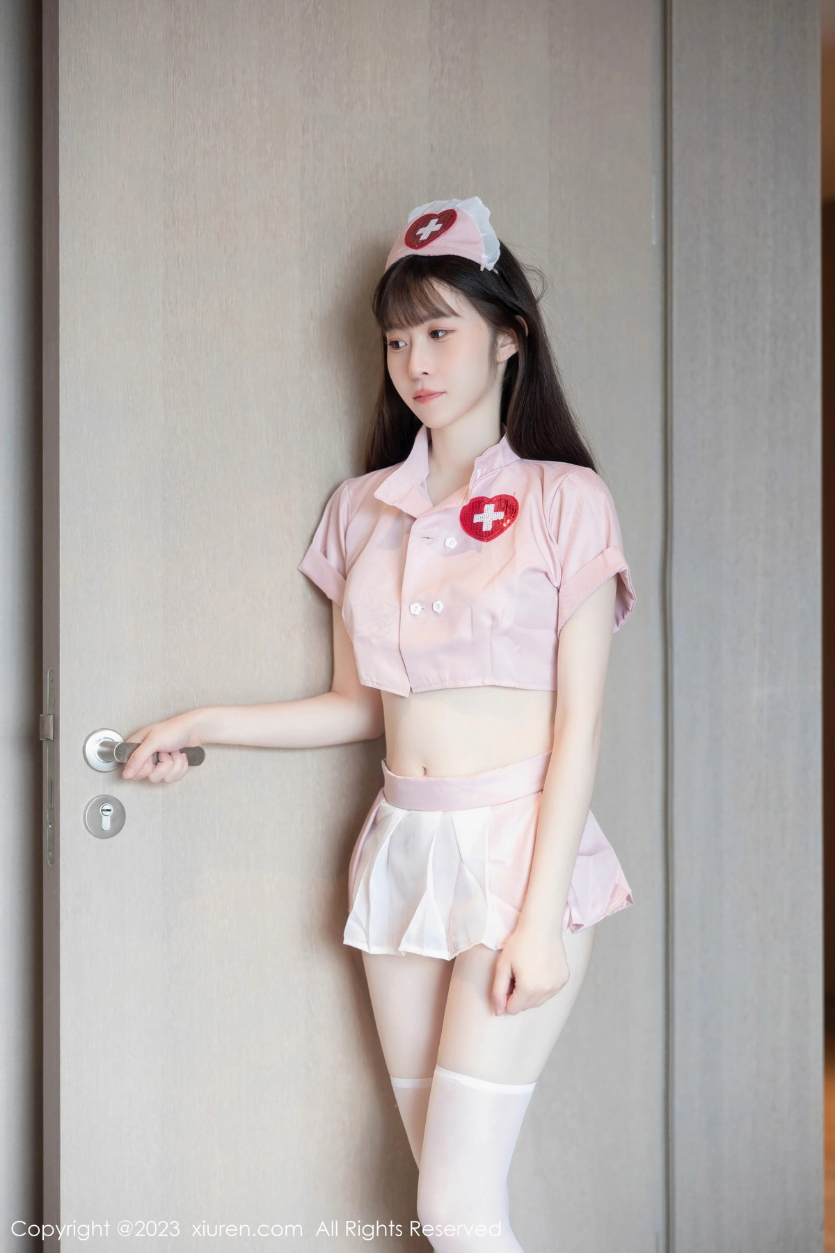 [XiuRen]高清写真图 2023.07.17 No.7090 林悠悠 白丝美腿