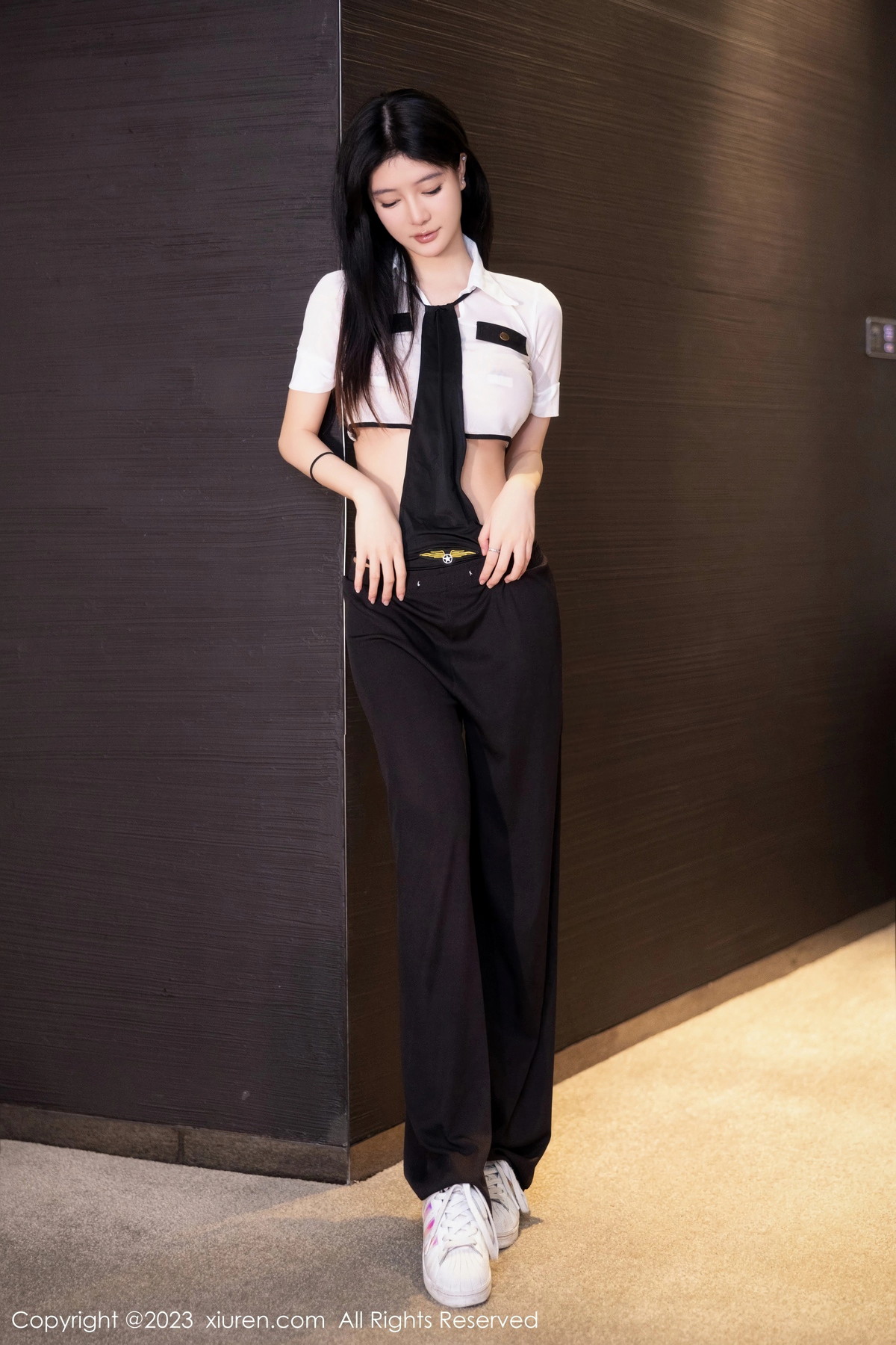 [XiuRen]高清写真图 2023.07.28 No.7159 幼幼 清纯美腿