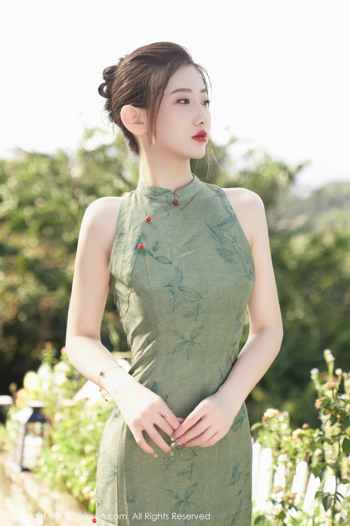 [XiuRen]高清写真图 2023.08.03 No.7181 沈青黛 旗袍美腿