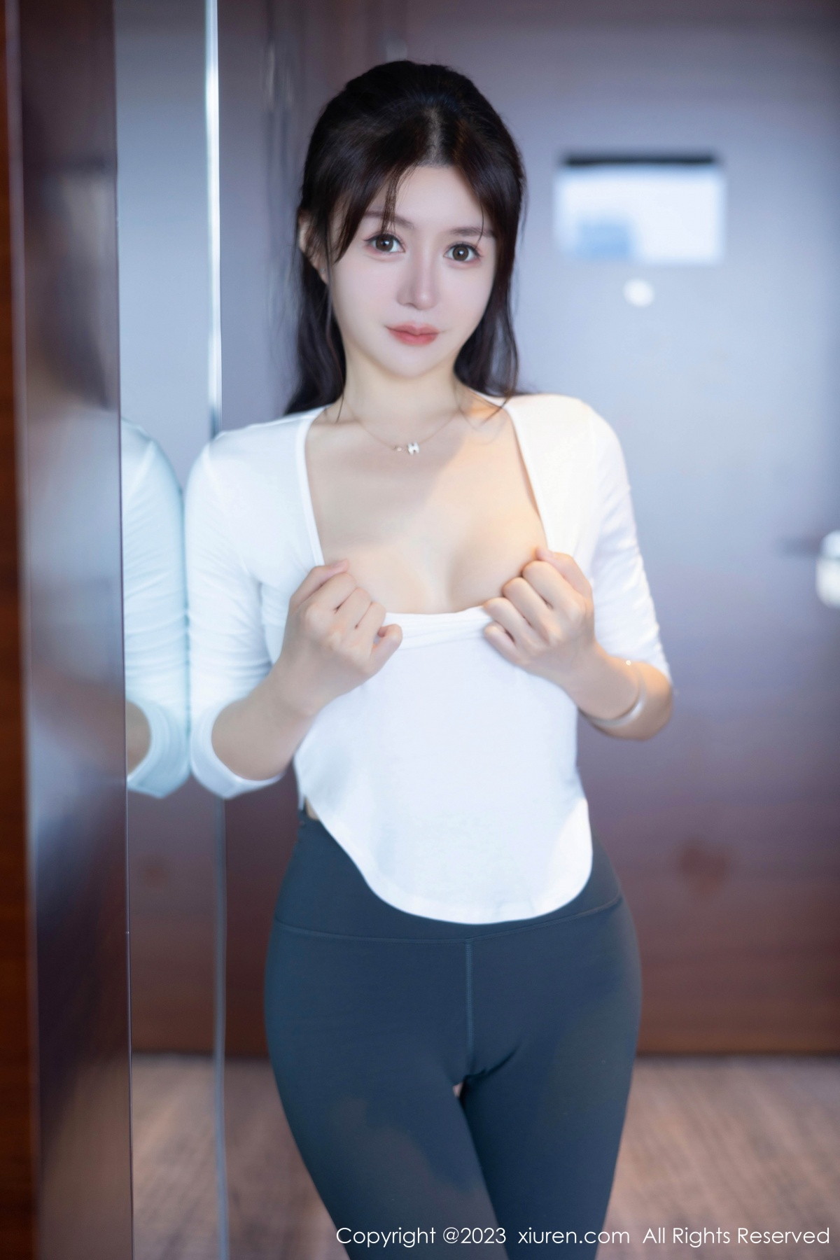 [XiuRen]高清写真图 2023.09.12 No.7370 唐宁宁 瑜伽美腿