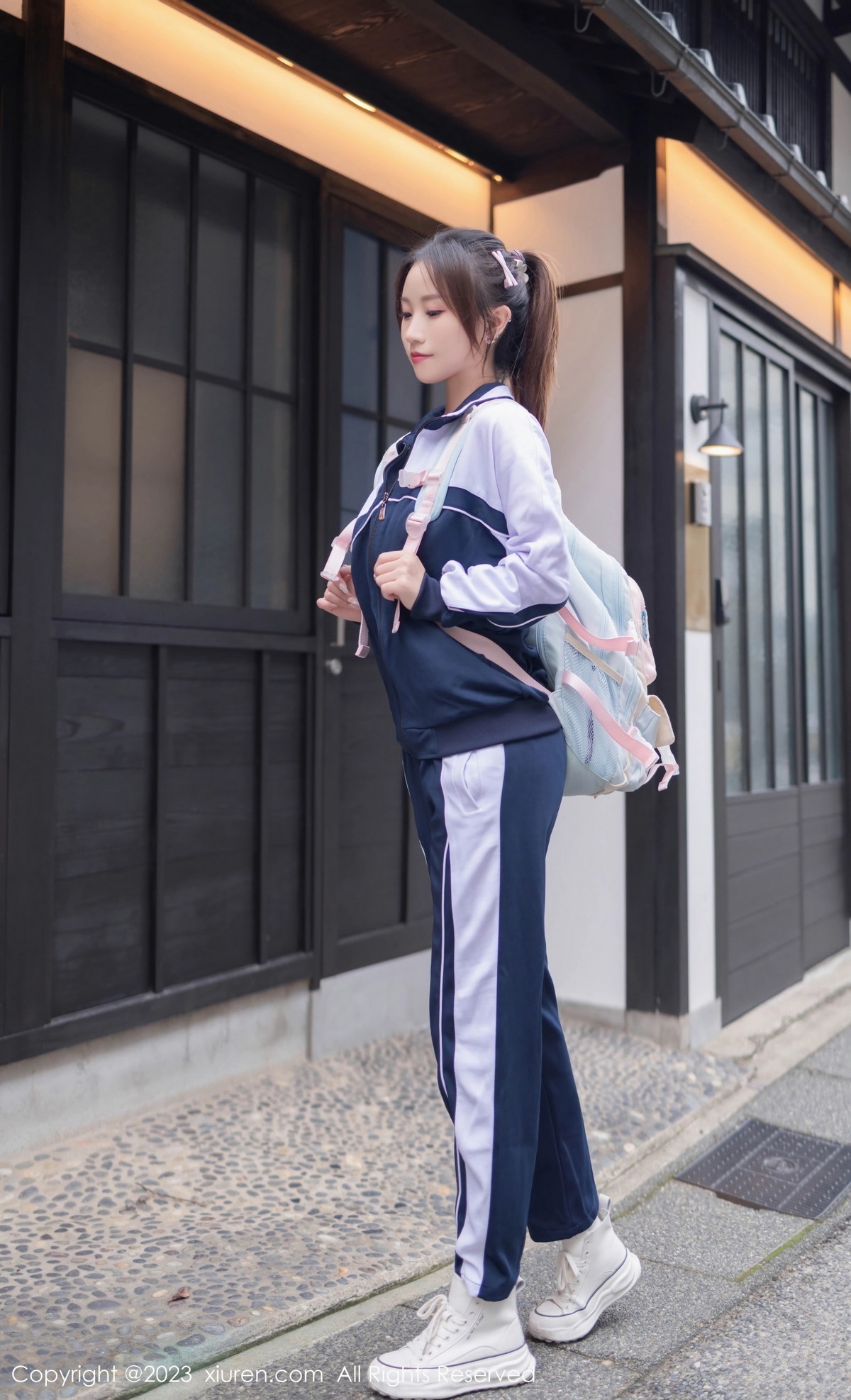 [XiuRen]高清写真图 2023.10.18 No.7528 杏子Yada 制服美腿