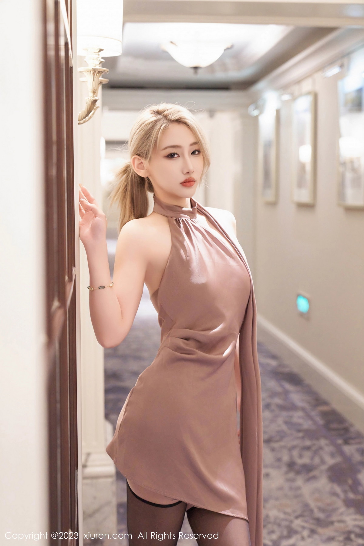 [XiuRen]高清写真图 2023.11.02 No.7603 沈青黛 黑丝美腿