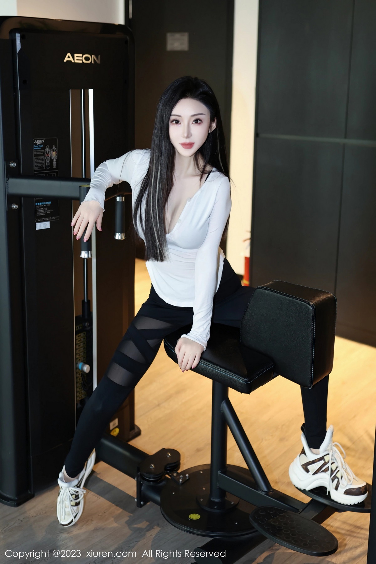 [XiuRen]高清写真图 2023.11.23 No.7705 田兮白 运动美腿