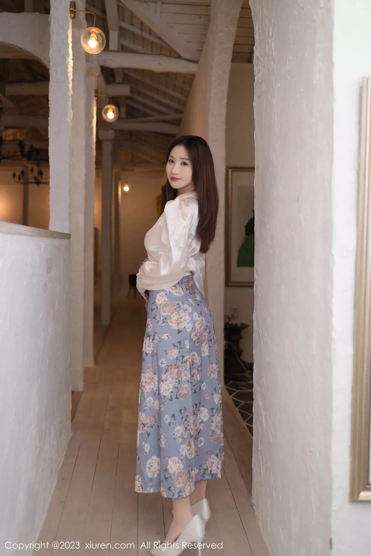 [XiuRen]高清写真图 2023.12.06 No.7770 杏子Yada 丝袜美腿