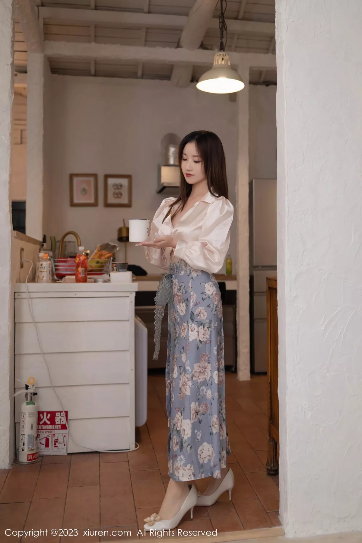 [XiuRen]高清写真图 2023.12.06 No.7770 杏子Yada 丝袜美腿