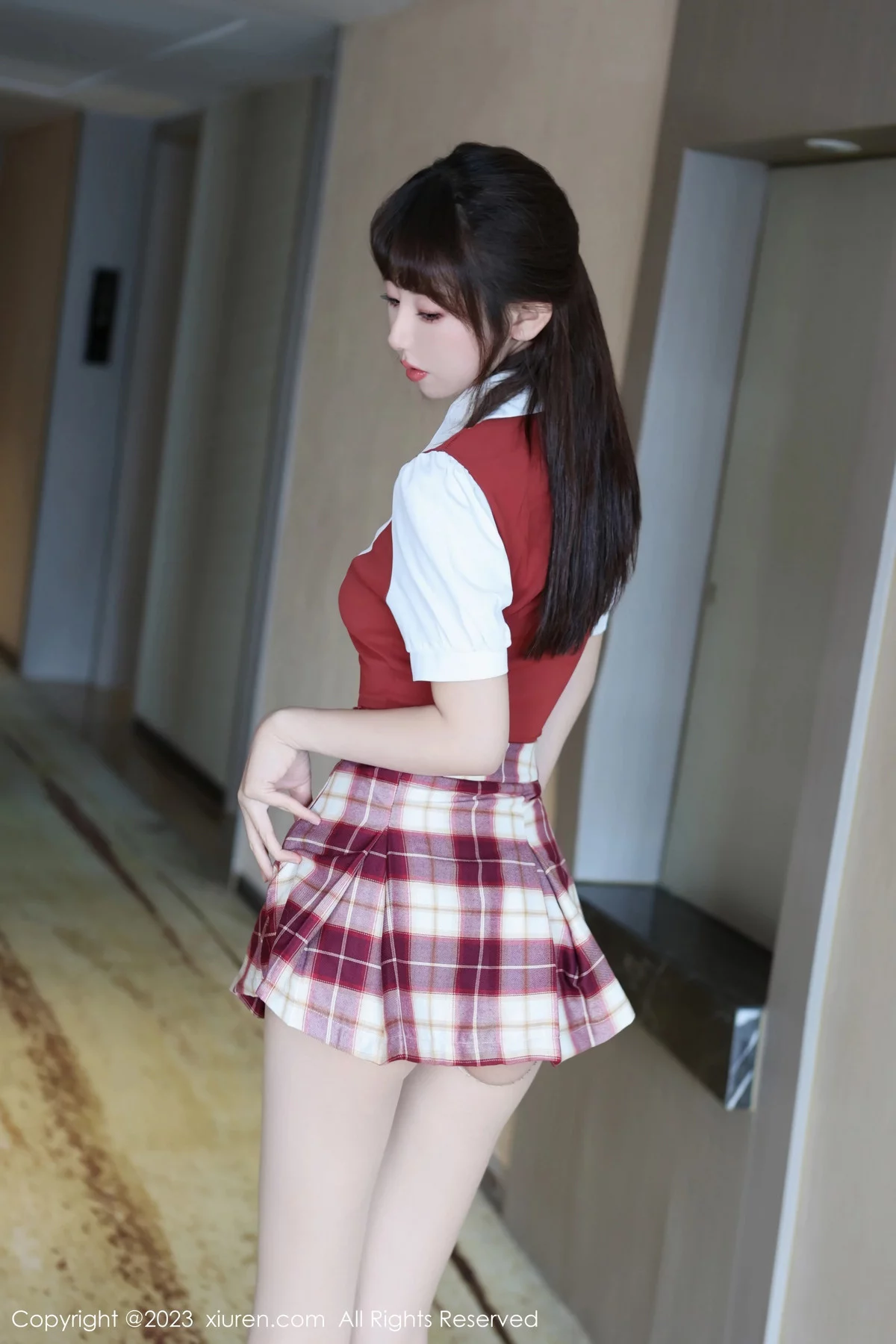 [XiuRen]高清写真图 2023.12.22 No.7851 金tiao 制服美腿