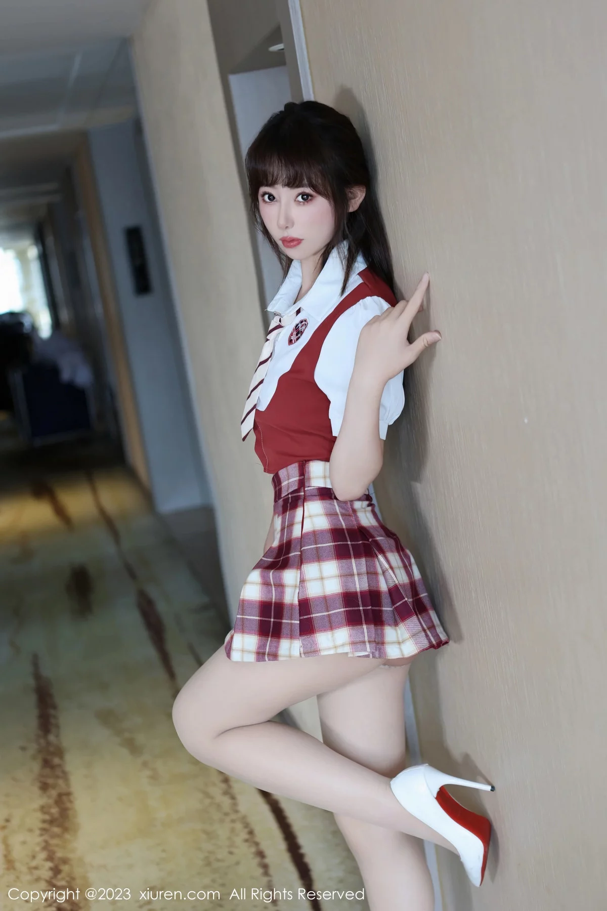 [XiuRen]高清写真图 2023.12.22 No.7851 金tiao 制服美腿