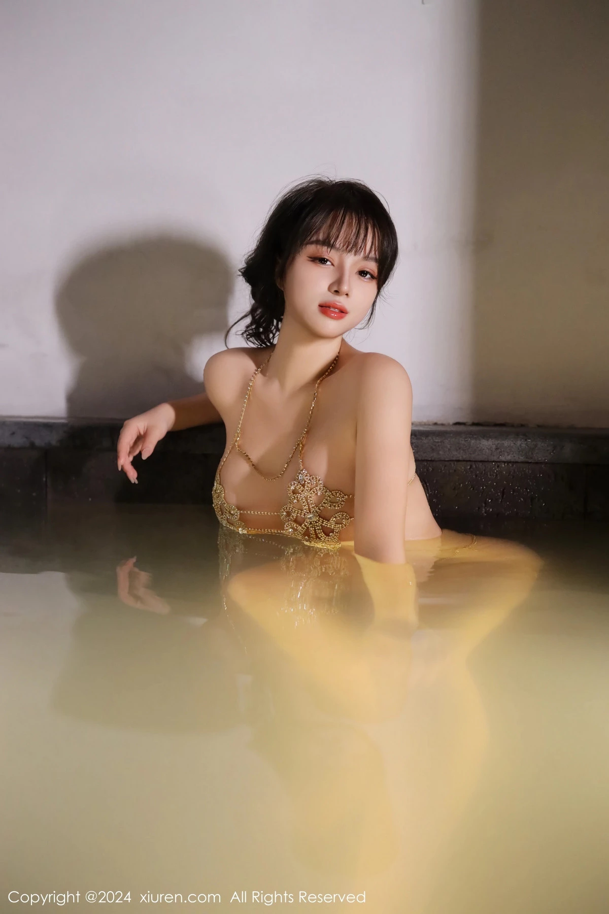 [XiuRen]高清写真图 2024.02.06 No.8075 沈思怡 丰腴美臀