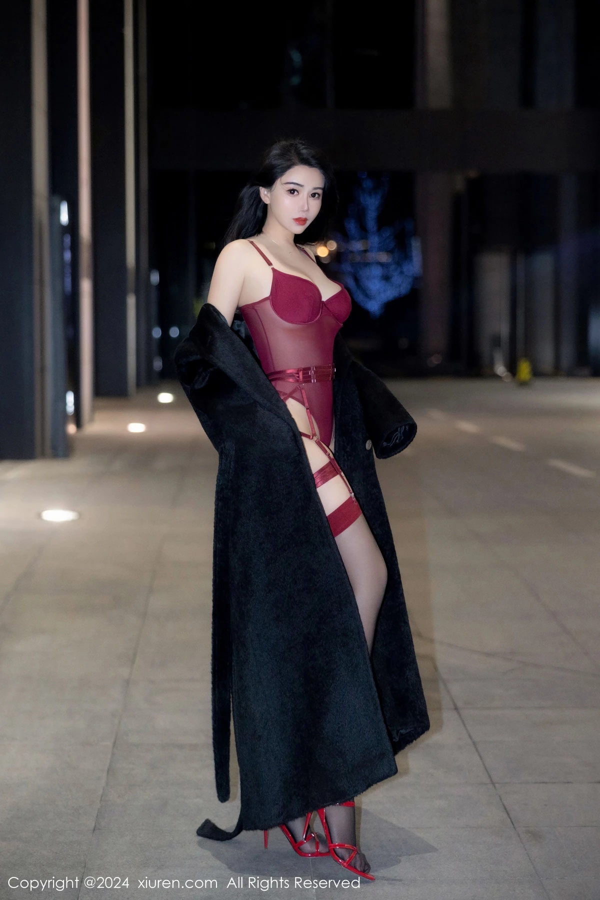 [XiuRen]高清写真图 2024.03.13 No.8221 李若汐 黑丝美腿