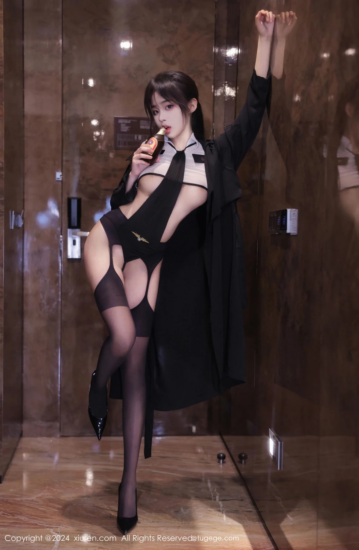 [XiuRen]高清写真图 2024.03.21 No.8265 王心悦 美腿黑丝