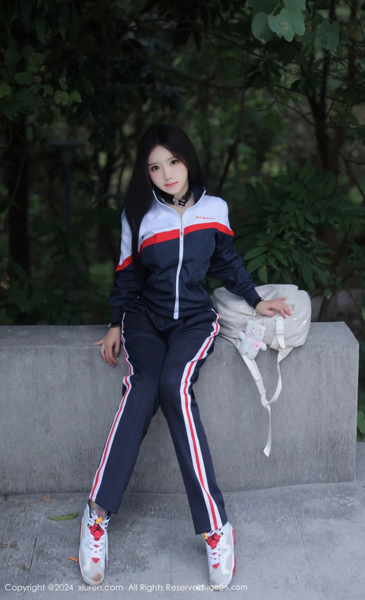 [XiuRen]高清写真图 2024.04.02 No.8335 小薯条nienie 美臀性感