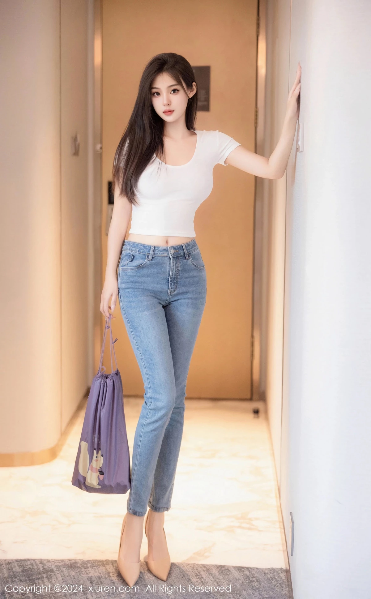 [XiuRen]高清写真图 2024.04.29 No.8467 周周不吃香菜 新人牛仔裤