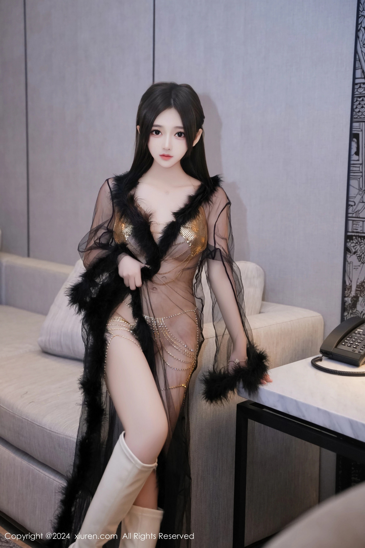 [XiuRen]高清写真图 2024.06.12 No.8686 奶茶味的包子 美腿性感