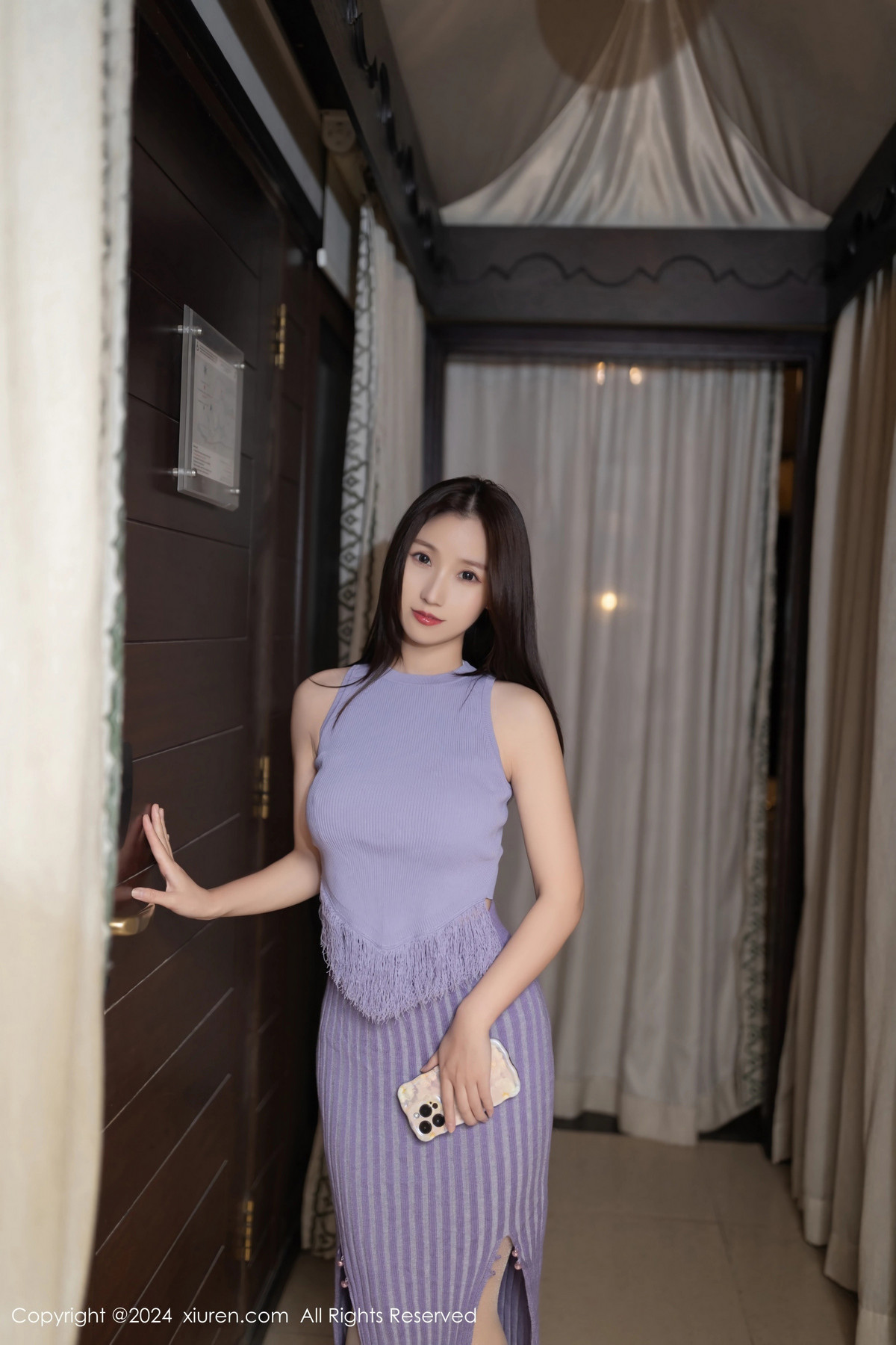 [XiuRen]高清写真图 2024.06.19 No.8725 杏子Yada 丝袜美腿