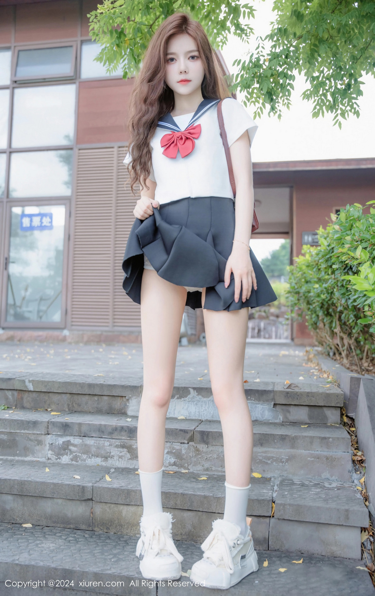[XiuRen]高清写真图 2024.08.01 No.8948 拍黄瓜girl 制服美腿