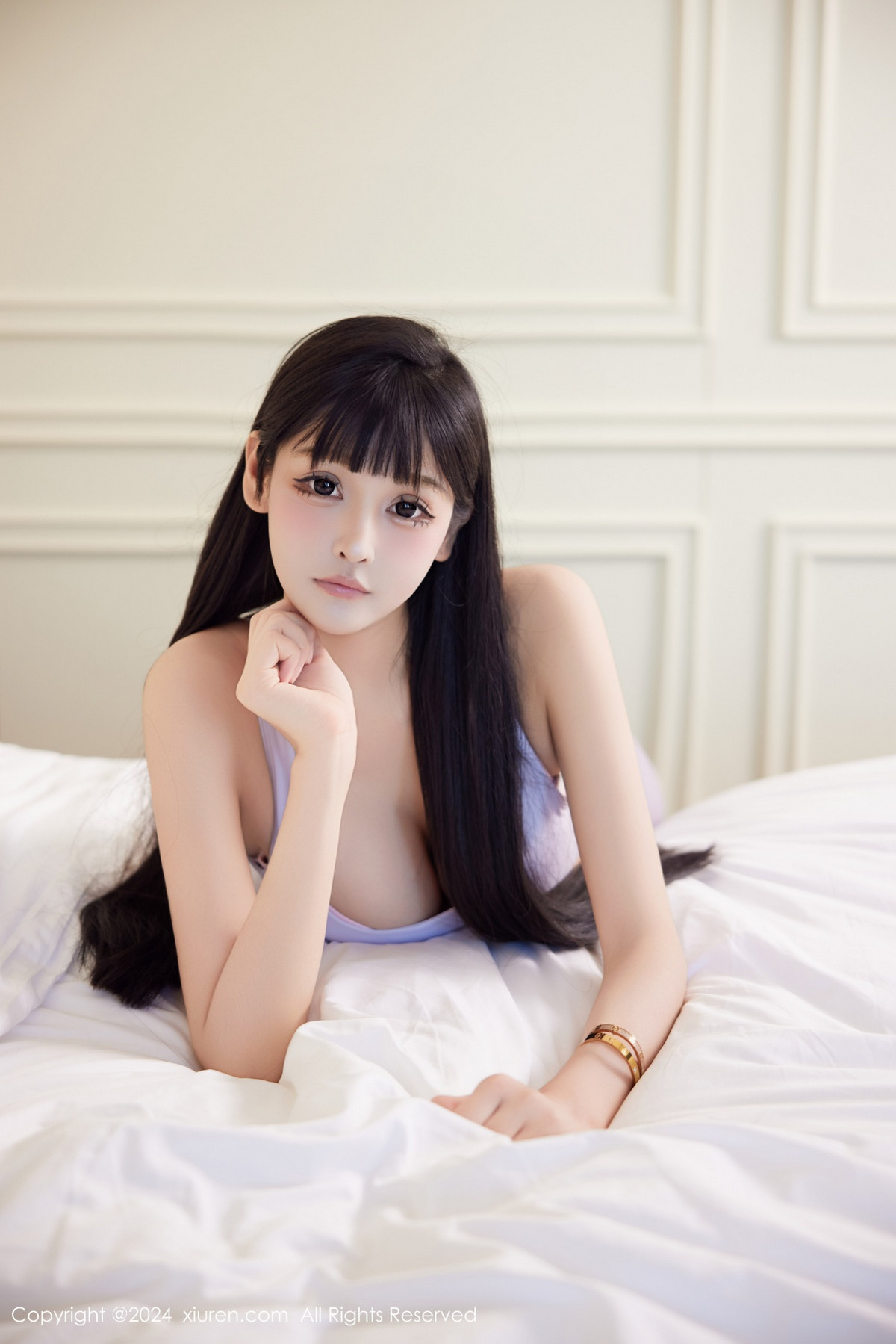[XiuRen]高清写真图 2024.08.29 No.9084 智恩baby 丝袜美腿