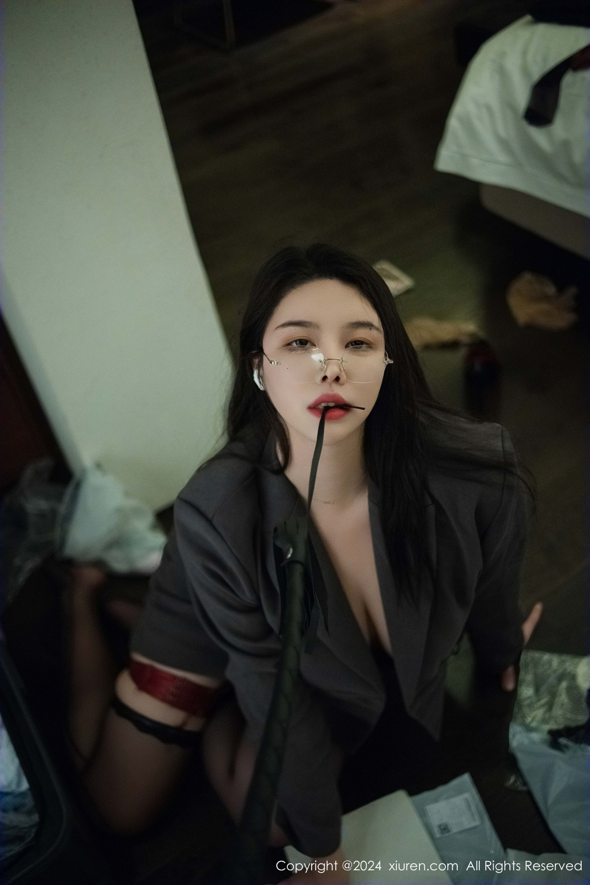 [XiuRen]高清写真图 2024.10.15 No.9287 樱桃小犊子 黑丝美臀