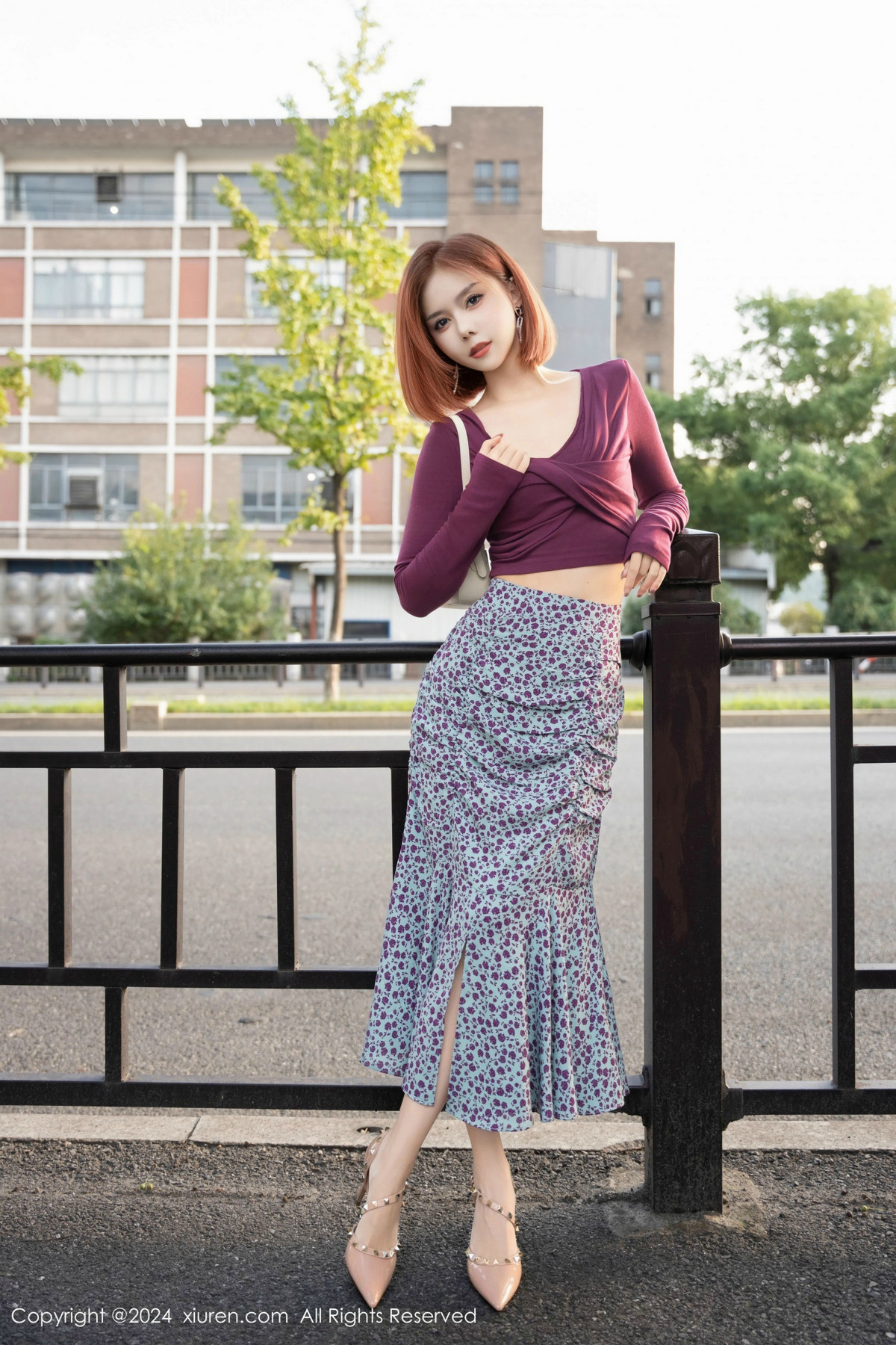 [XiuRen]高清写真图 2024.11.14 No.9445 白芷yy 美腿性感