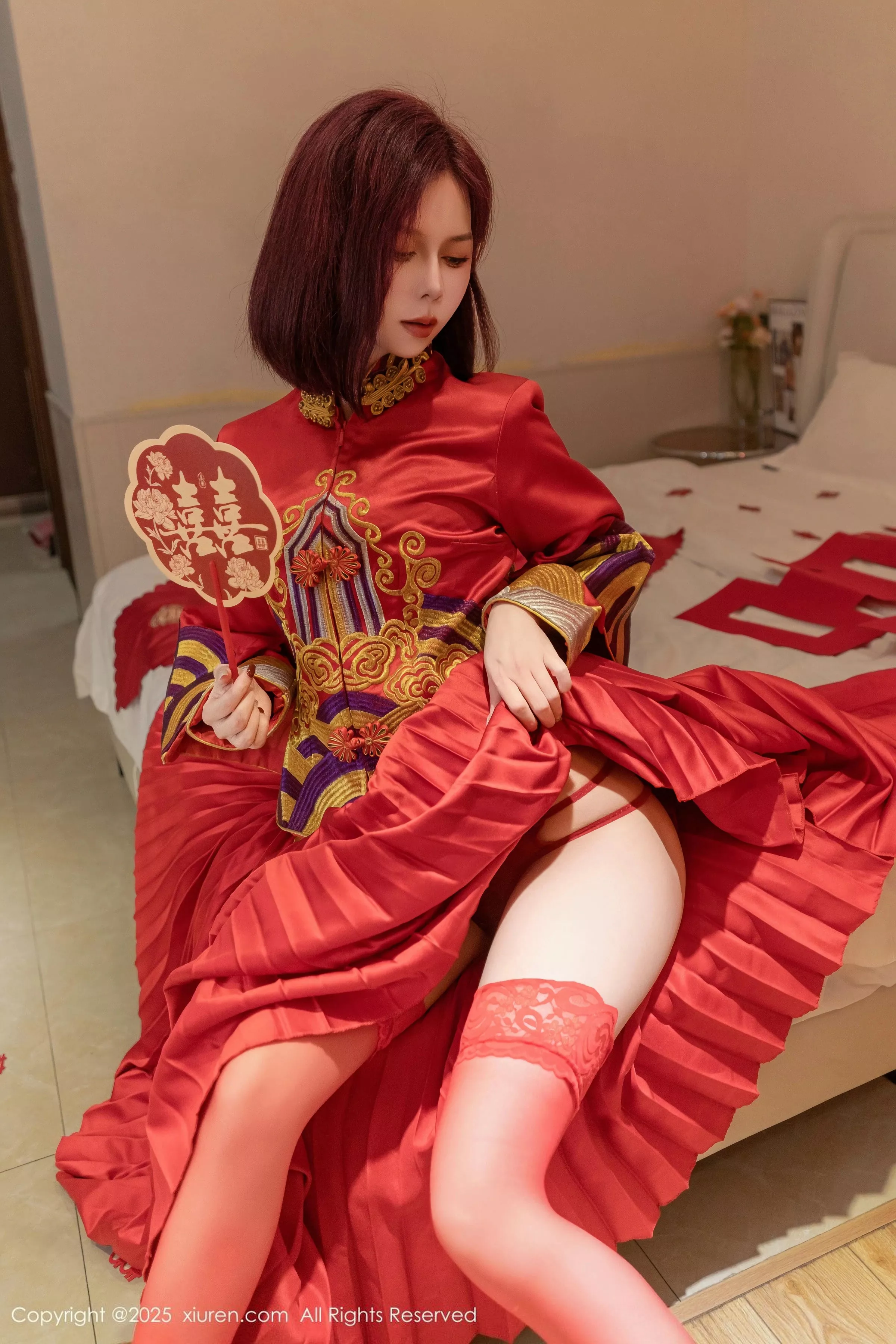 [XiuRen]高清写真图 2025.03.11 No.9995 白芷yy 丝袜美腿