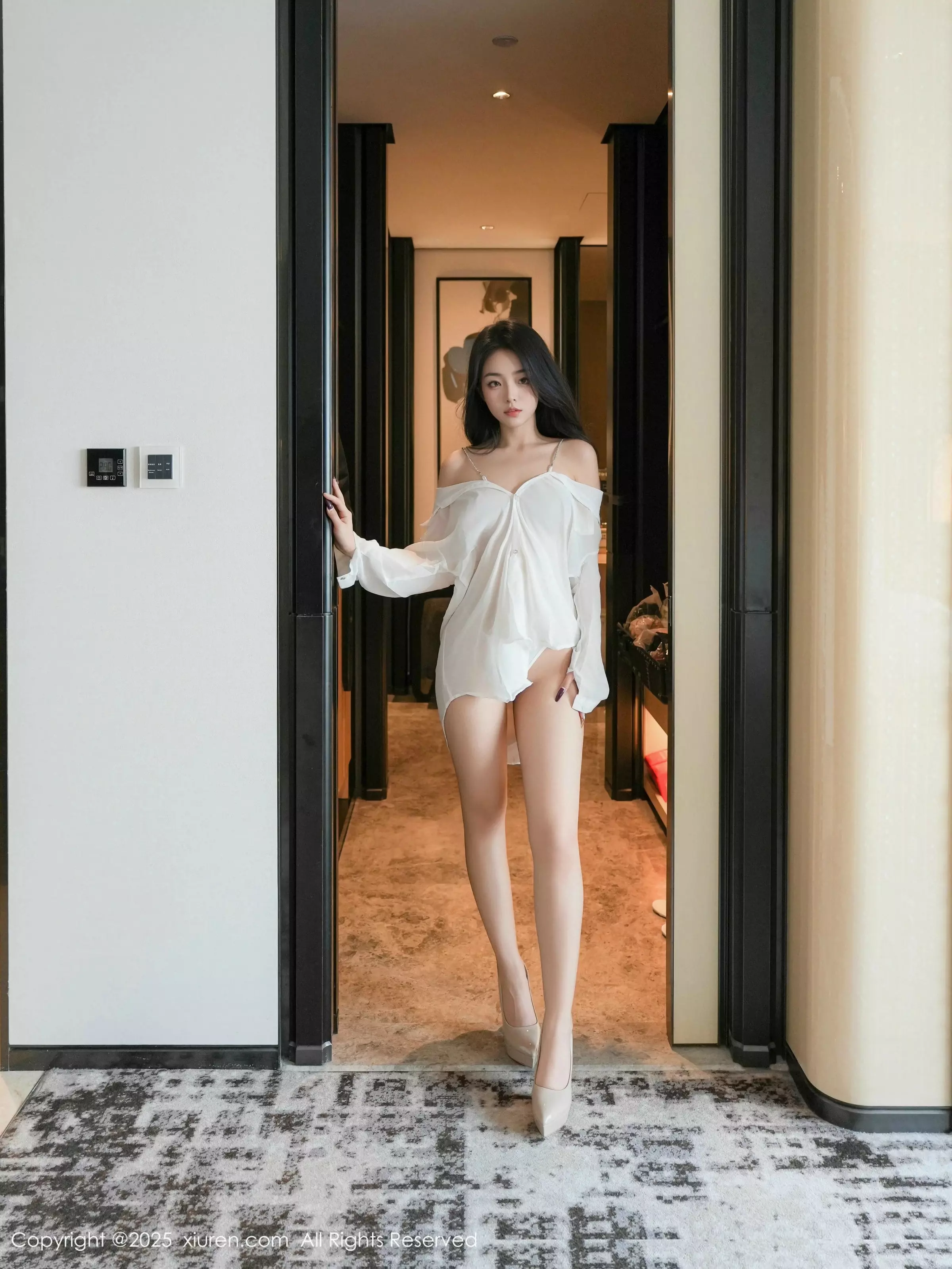 [XiuRen]高清写真图 2025.03.17 No.10025 白琮瑗 美臀性感