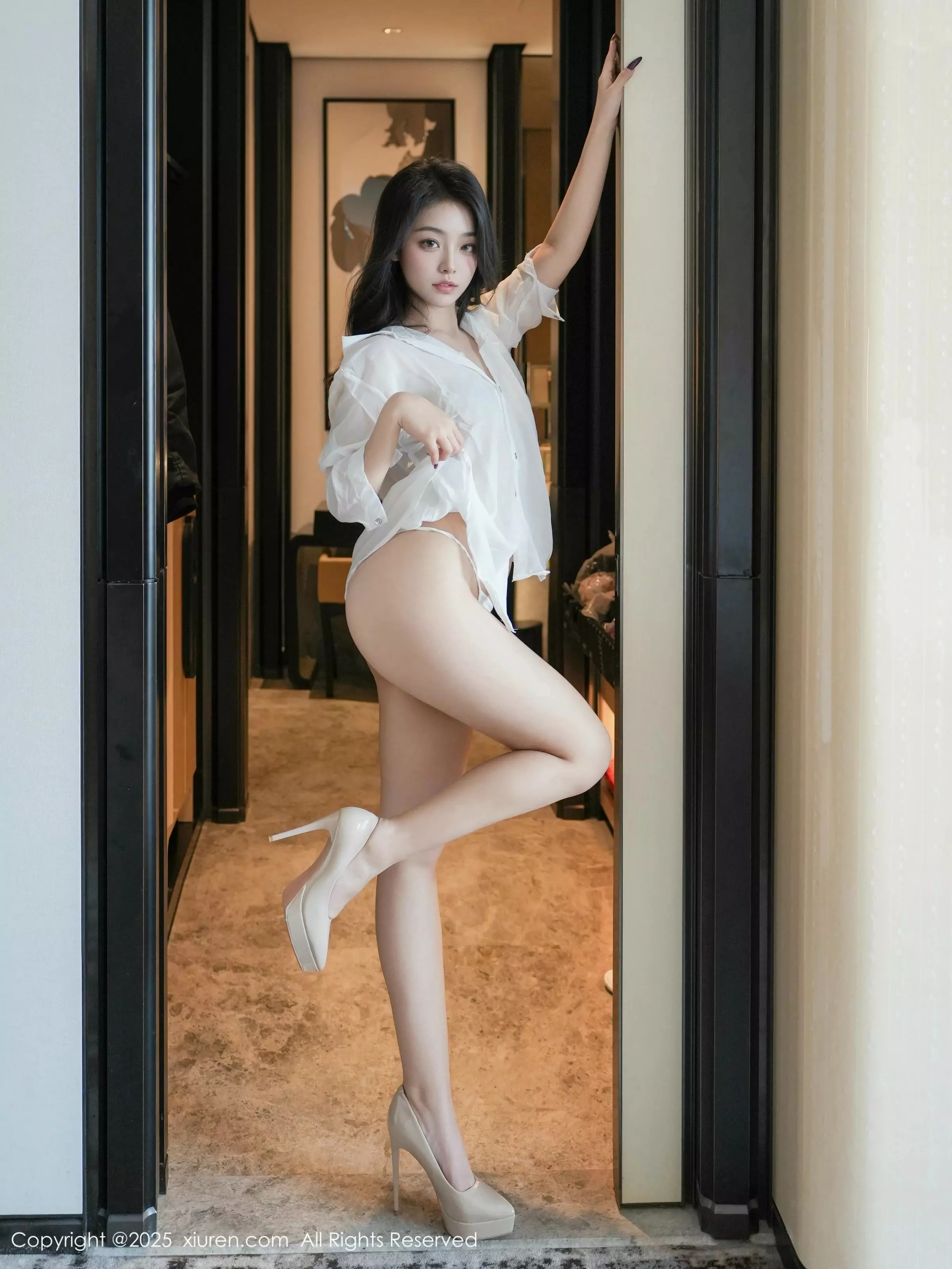 [XiuRen]高清写真图 2025.03.17 No.10025 白琮瑗 美臀性感