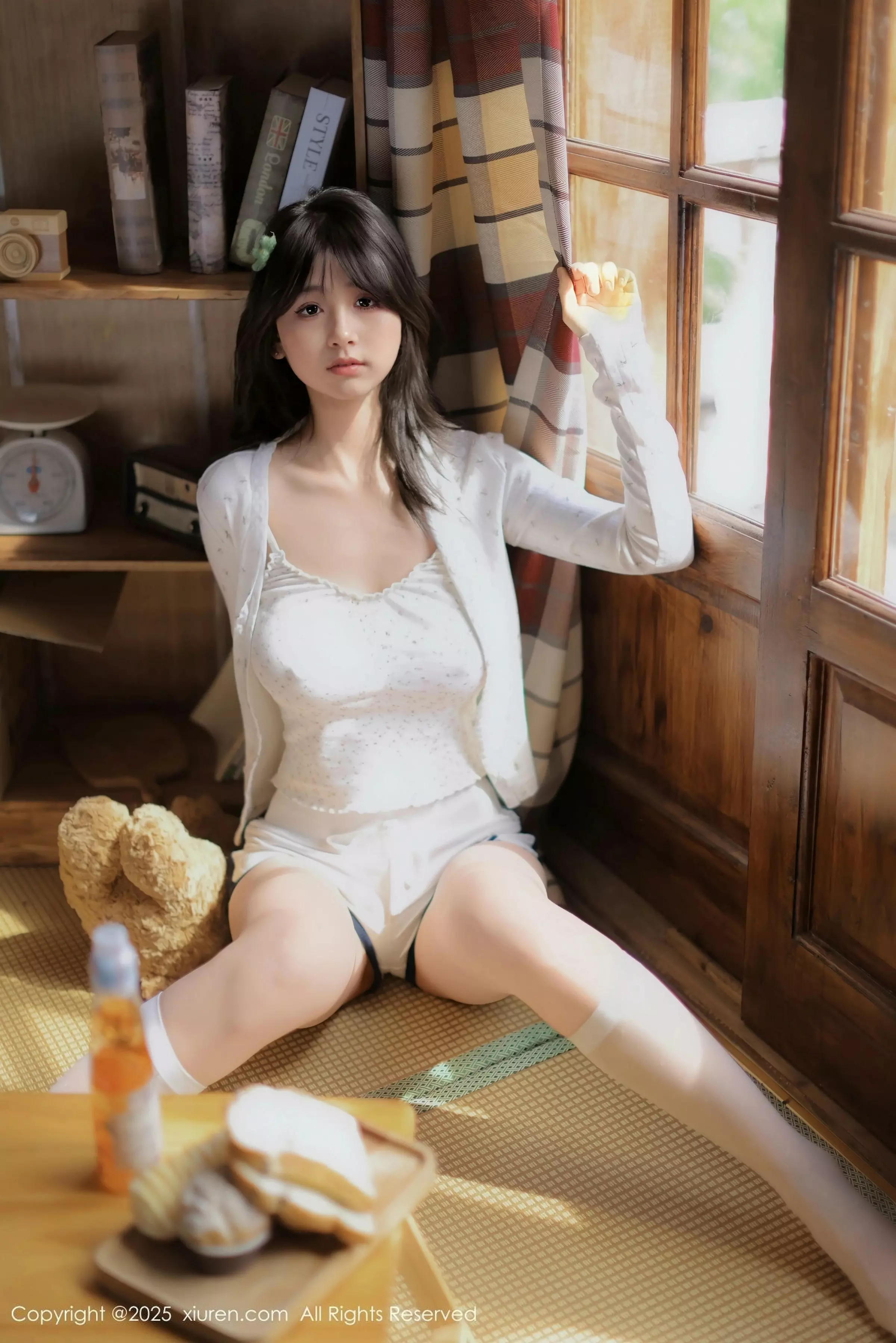 [XiuRen]高清写真图 2025.03.26 No.10073 奶芙乔乔 原木棉吊带