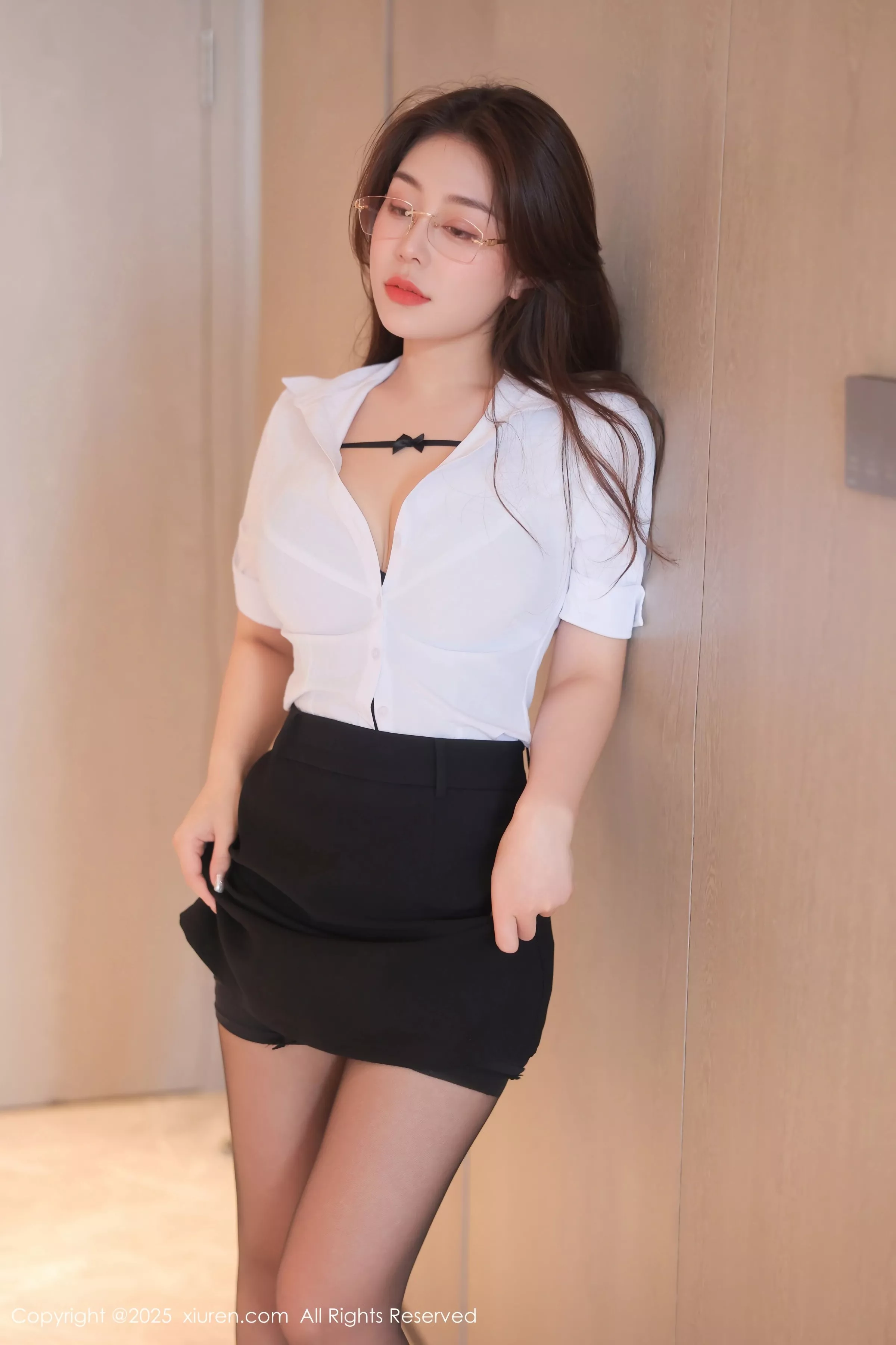 [XiuRen]高清写真图 2025.04.27 No.10204 云璎珞 白色OL