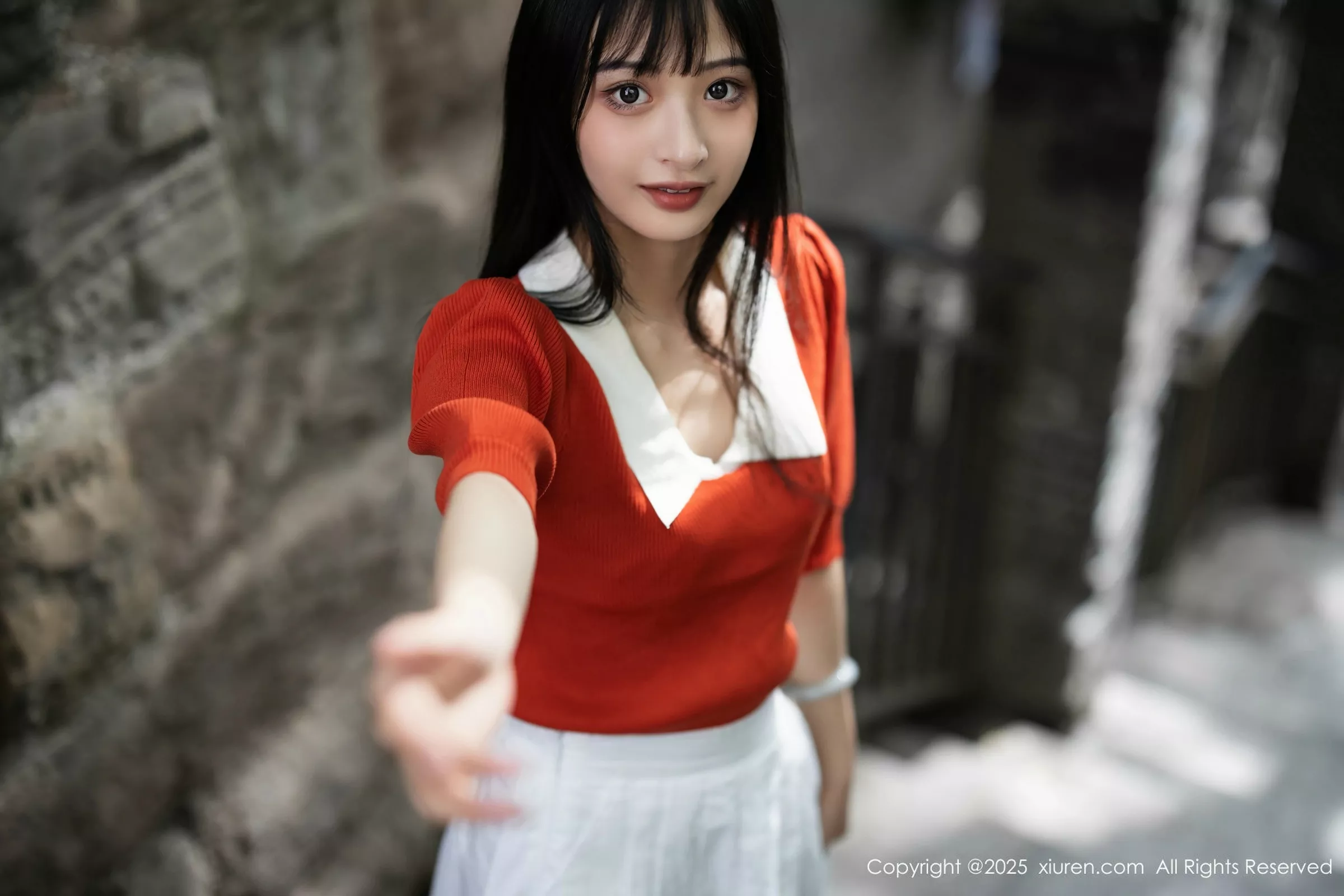 [XiuRen]高清写真图 2025.05.08 No.10247 茂木希子 橙色T恤