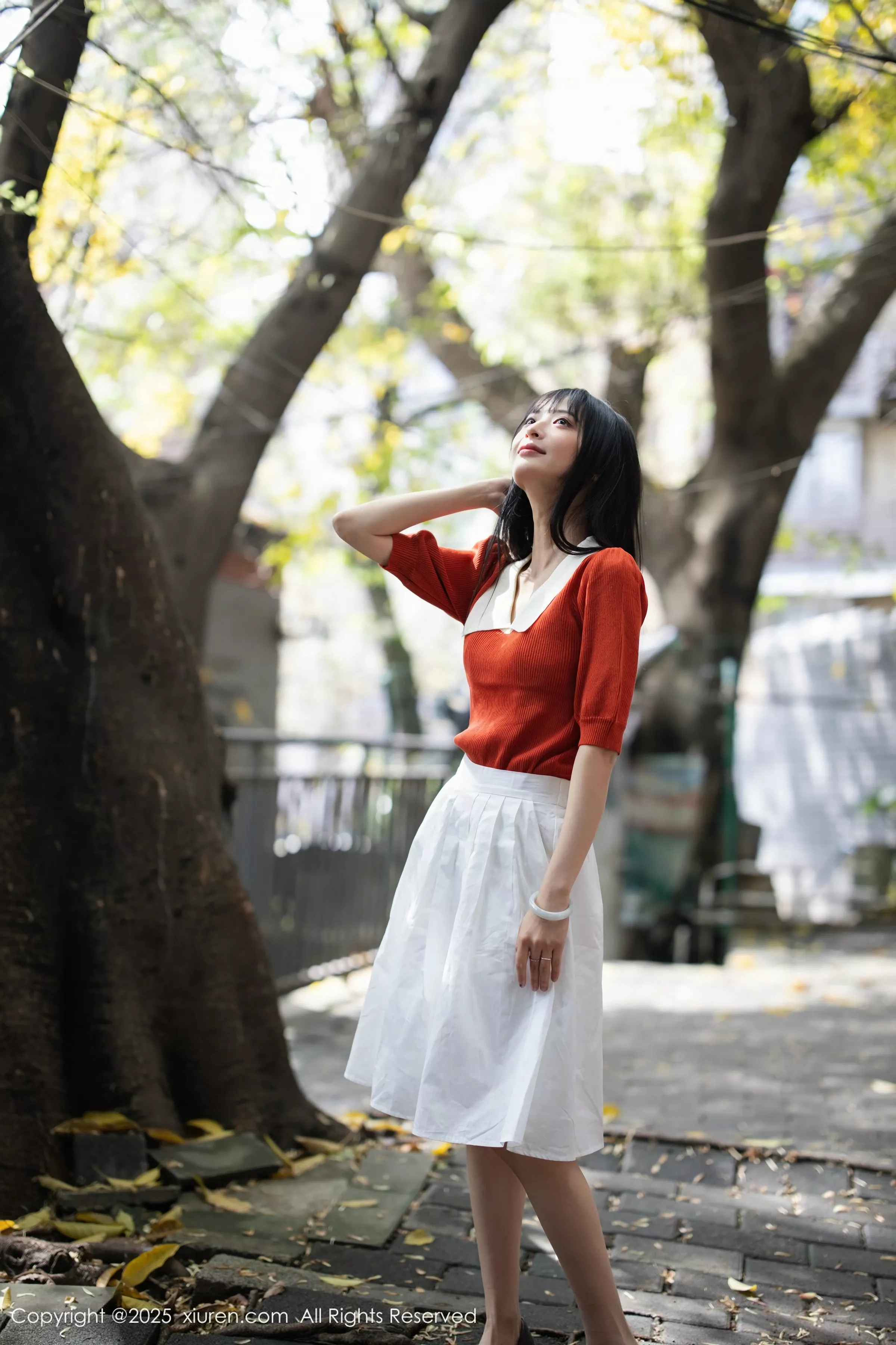 [XiuRen]高清写真图 2025.05.08 No.10247 茂木希子 橙色T恤