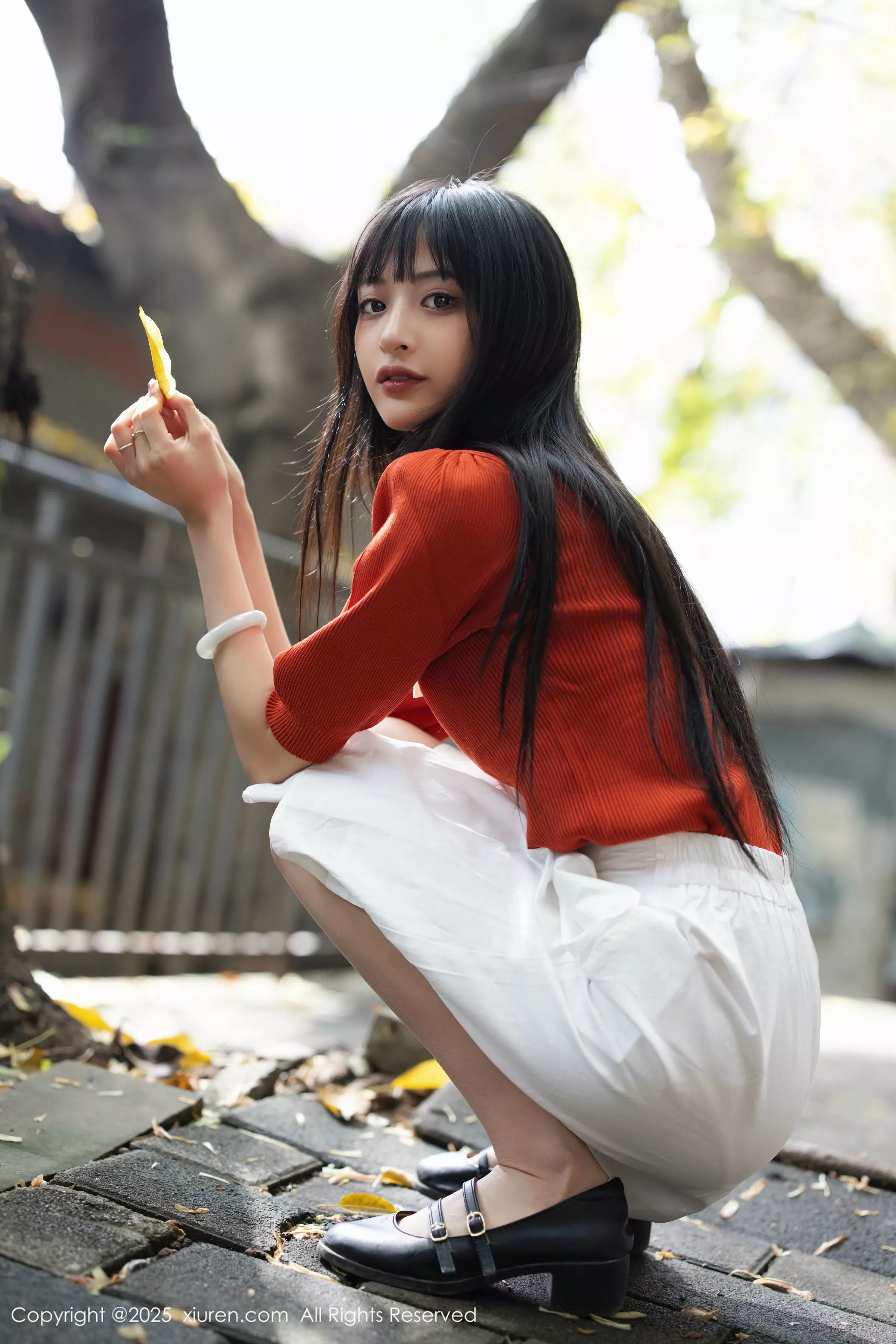[XiuRen]高清写真图 2025.05.08 No.10247 茂木希子 橙色T恤
