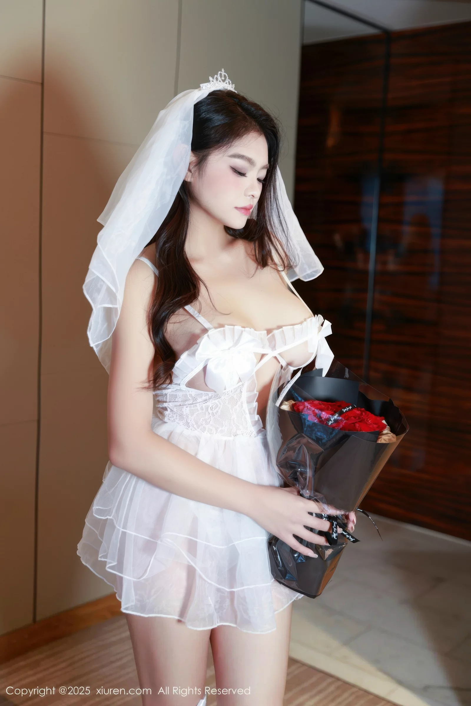 [XiuRen]高清写真图 2025.08.18 No.10659 冬安 白色婚纱