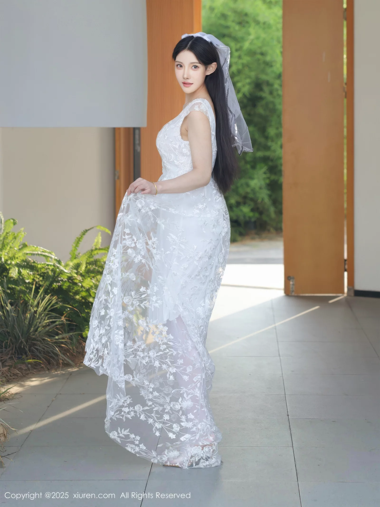 [XiuRen]高清写真图 2025.08.18 No.10661 梨霜儿 白色婚纱