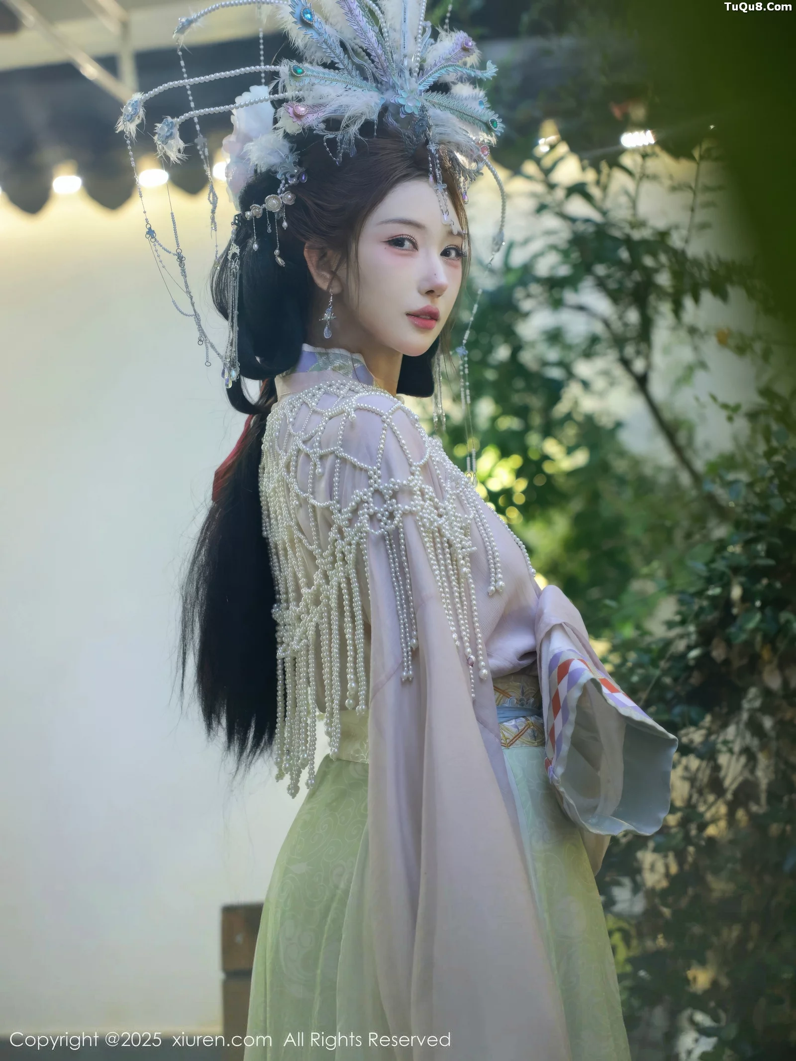 [XiuRen]高清写真图 2025.09.05 No.10736 梨霜儿 浅色古装