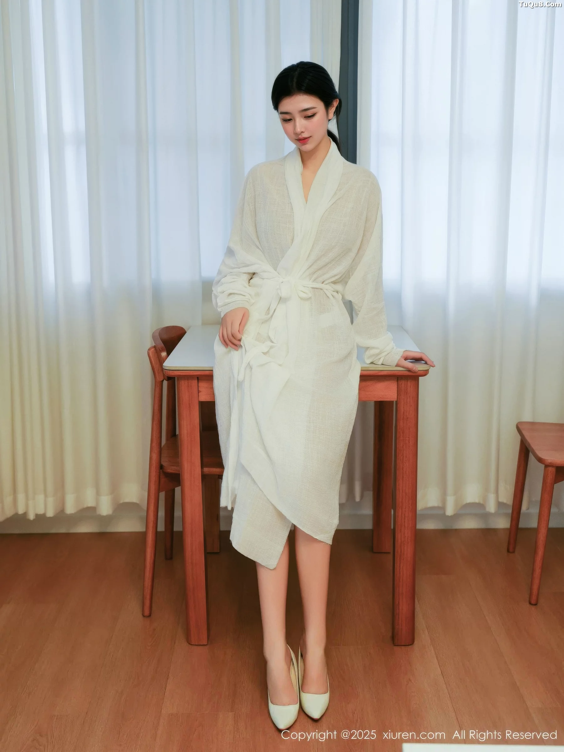 [XiuRen]高清写真图 2025.10.29 No.10920 林悦溪儿 白色浴袍