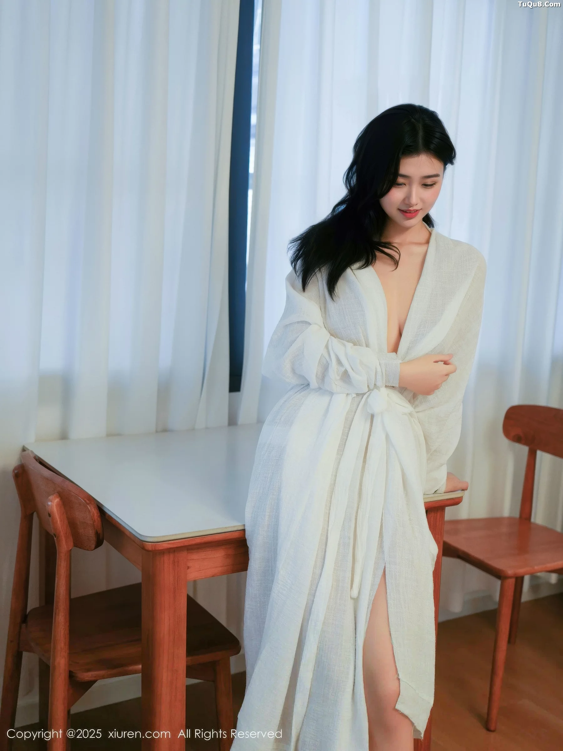 [XiuRen]高清写真图 2025.10.29 No.10920 林悦溪儿 白色浴袍