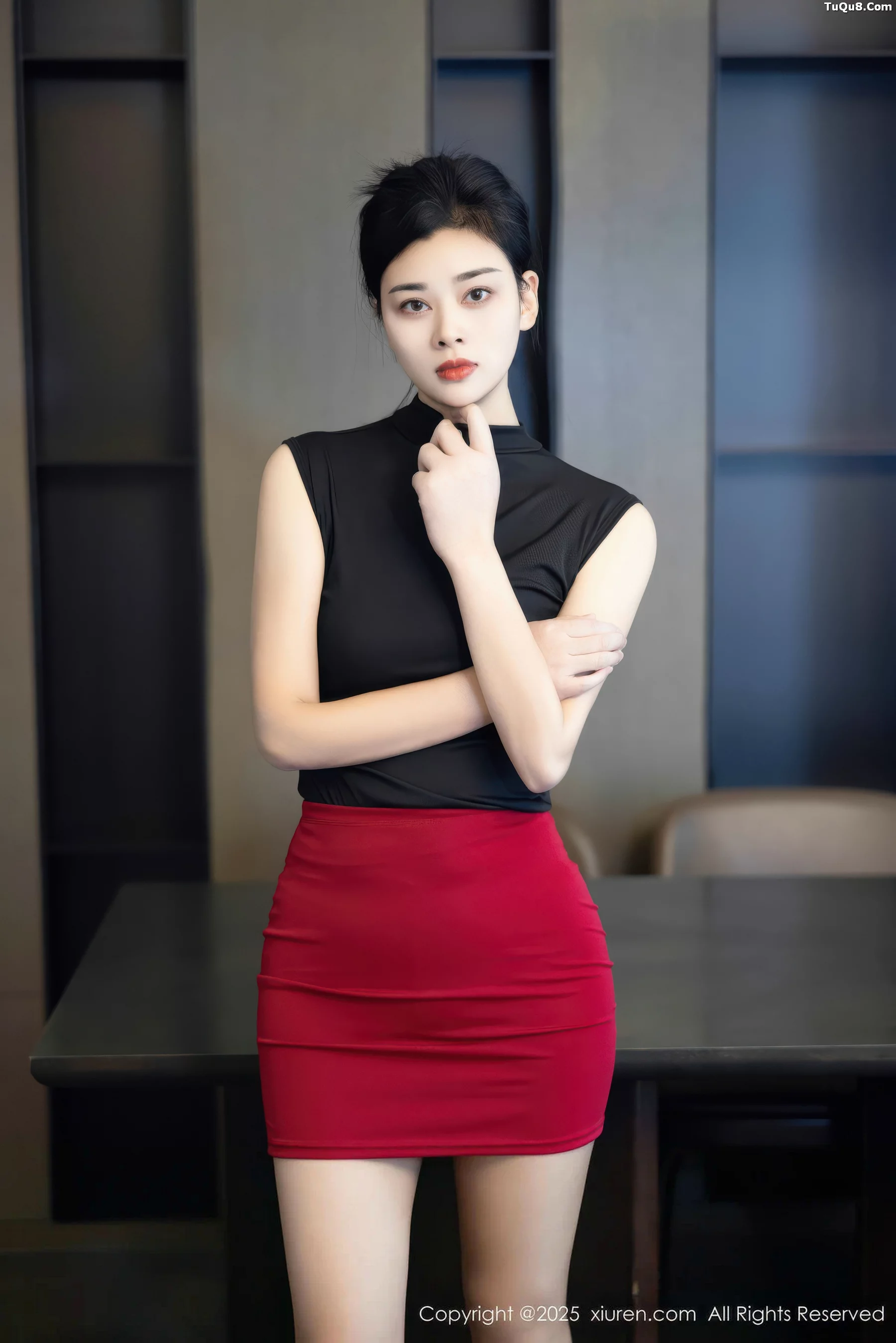 [XiuRen]高清写真图 2025.11.05 No.10948 徐清妍 魅惑黑丝