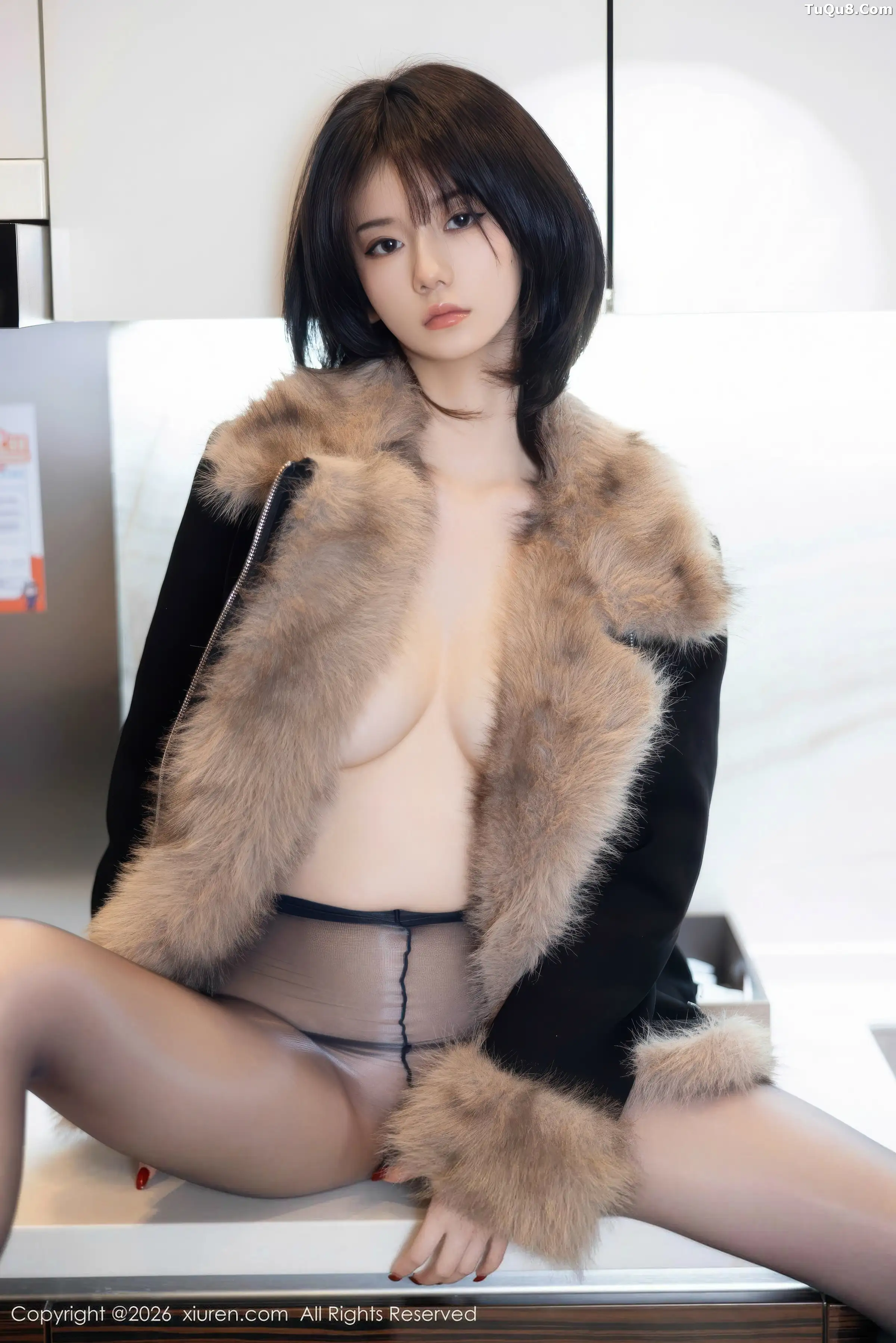 [XiuRen]高清写真图 2026.01.09 No.11215 凌七七 超薄无内黑丝