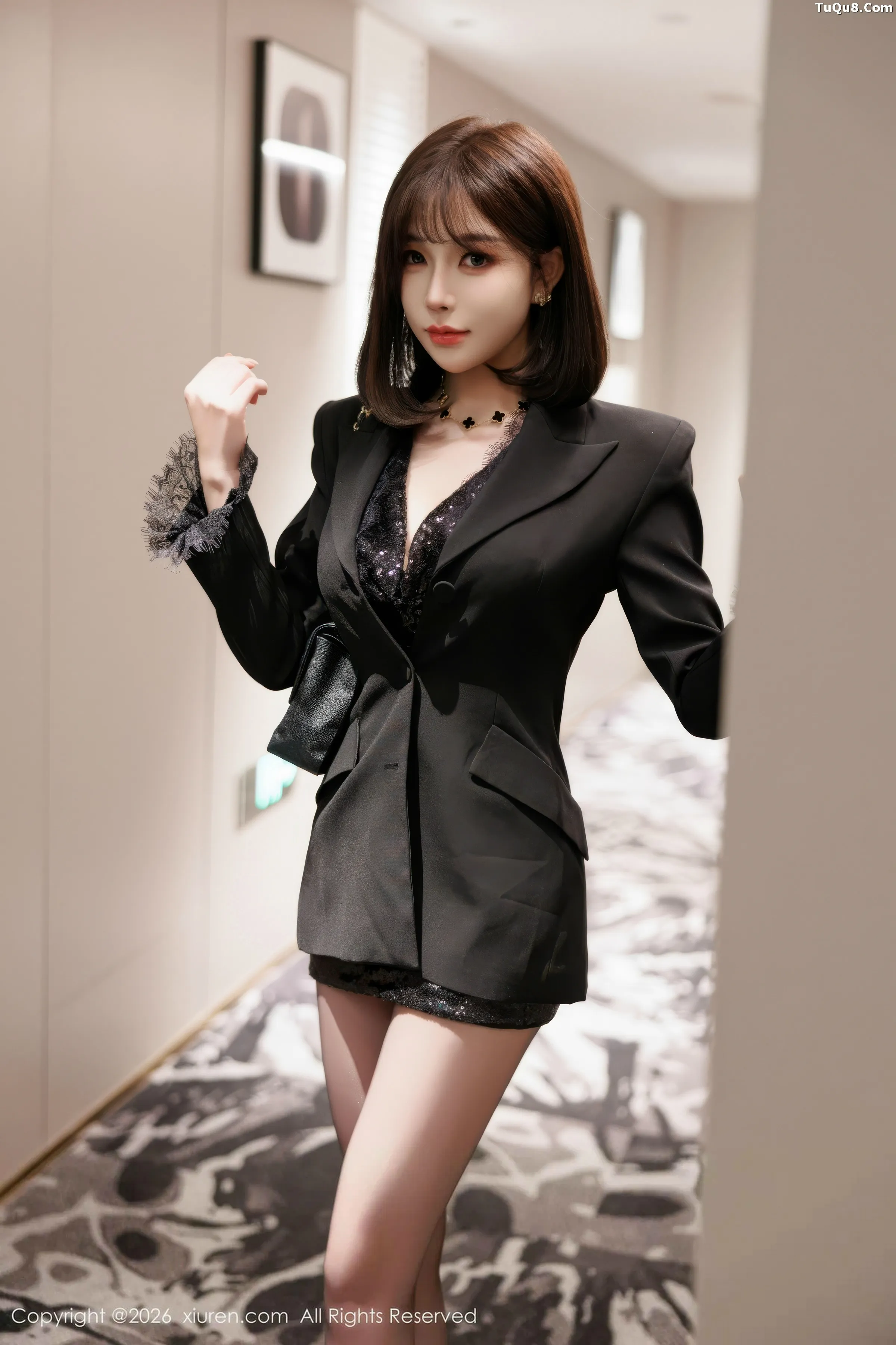 [XiuRen]高清写真图 2026.01.27 No.11281 莉芝荔枝 黑色西服