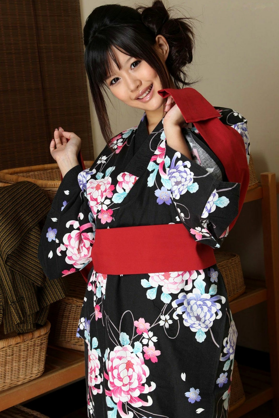 葵司 Tsukasa Aoi 和服写真集：古典优雅与诱惑并存的极致和风美感